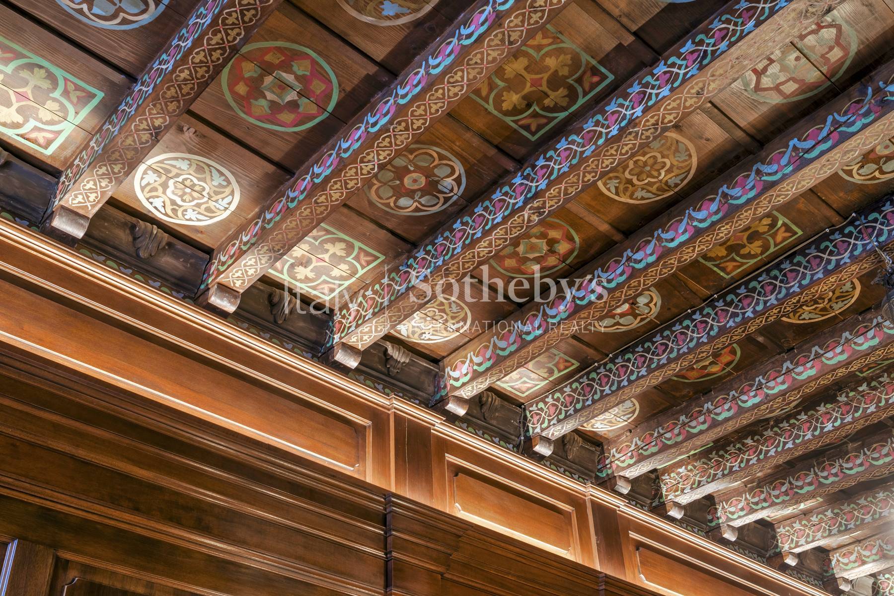  Iconic frescoed residence with terrace in Piazza delle Erbe - 物件實景