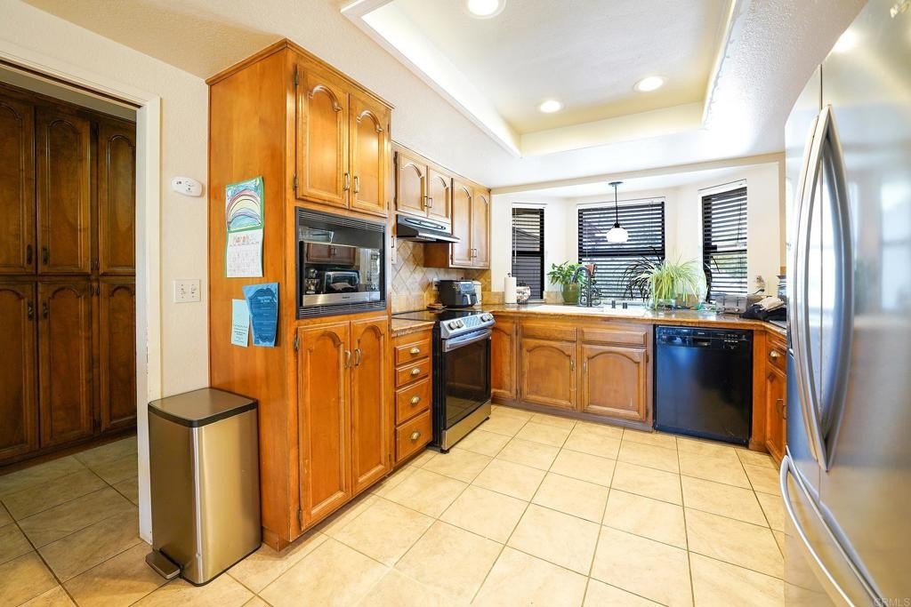 Ramona, California, 92065, United States, 4 Bedrooms Bedrooms, ,3 BathroomsBathrooms,Residential,For Sale,1818581