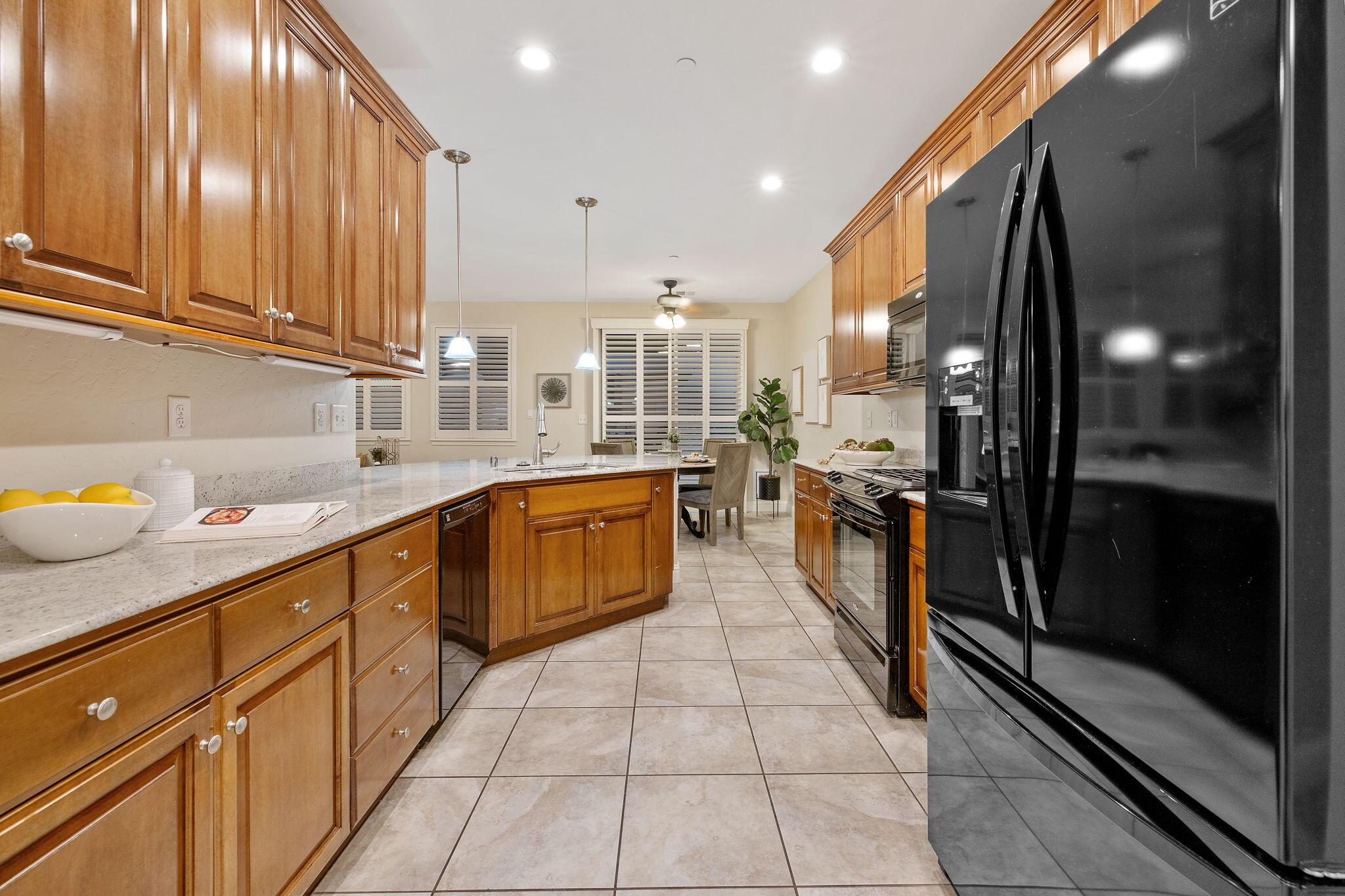 Visalia, California, 93277, United States, 3 Bedrooms Bedrooms, ,2 BathroomsBathrooms,Residential,For Sale,1937034