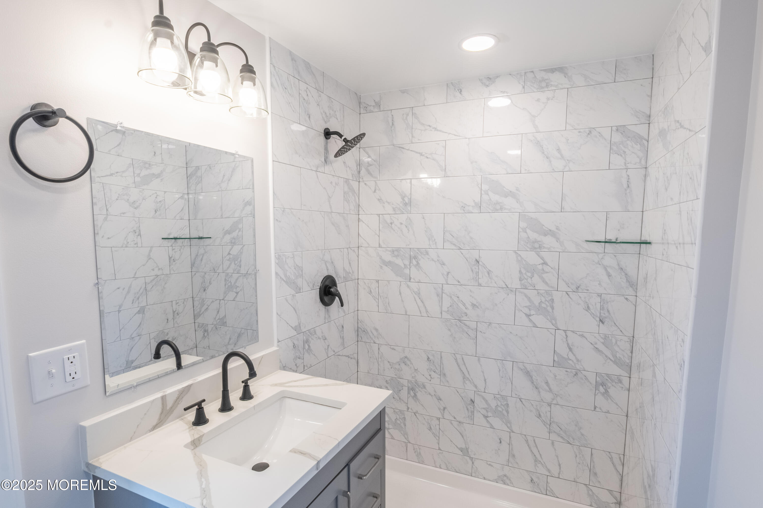 Englishtown, New Jersey, 07726, United States, 6 Bedrooms Bedrooms, ,4 BathroomsBathrooms,Residential,For Sale,1908199