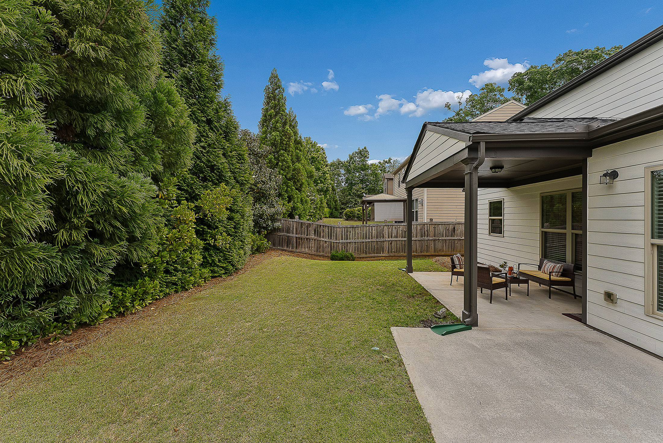  Smart Updates and Superb Location in Roswell - 物件實景