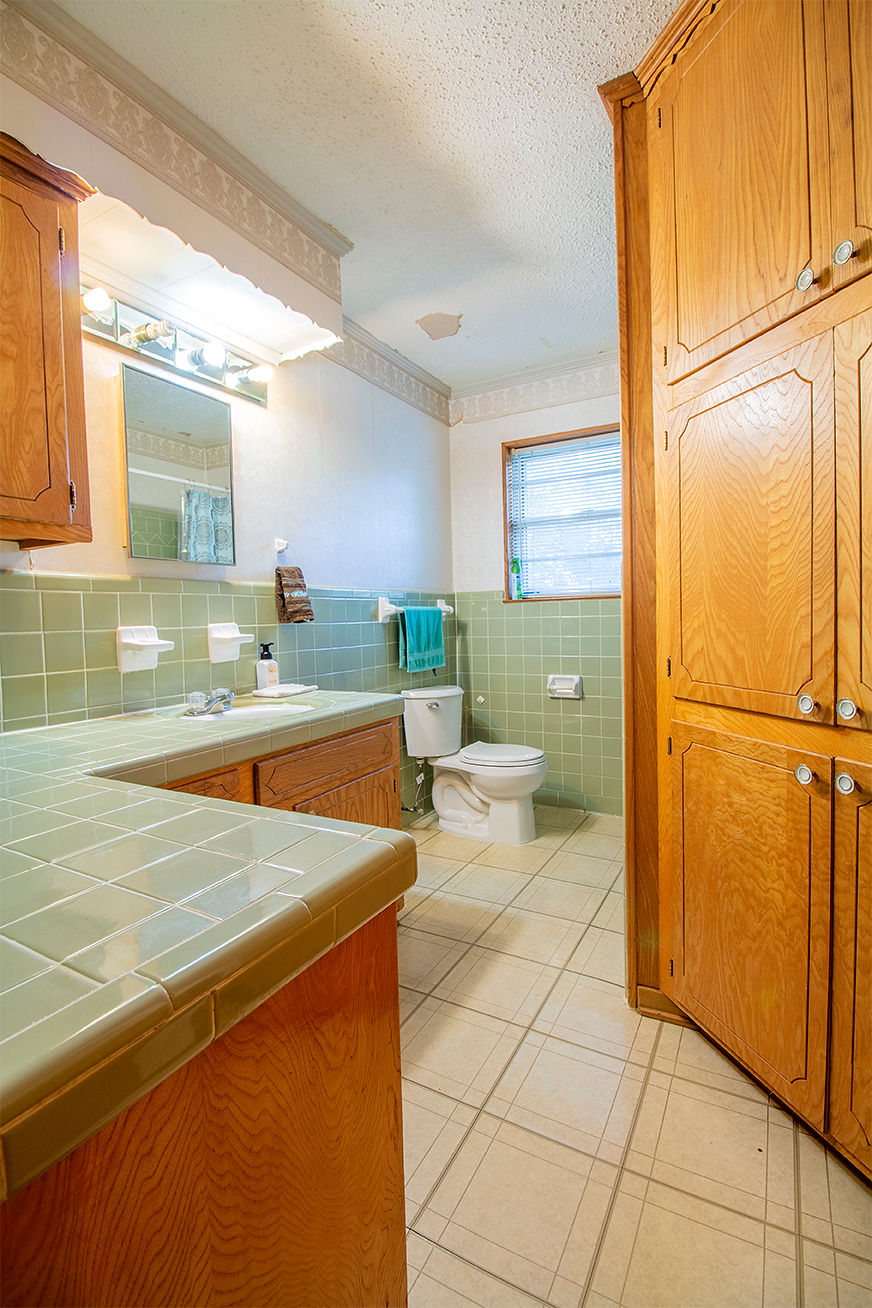 GRAND SALINE, Texas, 75140, United States, 3 Bedrooms Bedrooms, ,2 BathroomsBathrooms,Residential,For Sale,1960368