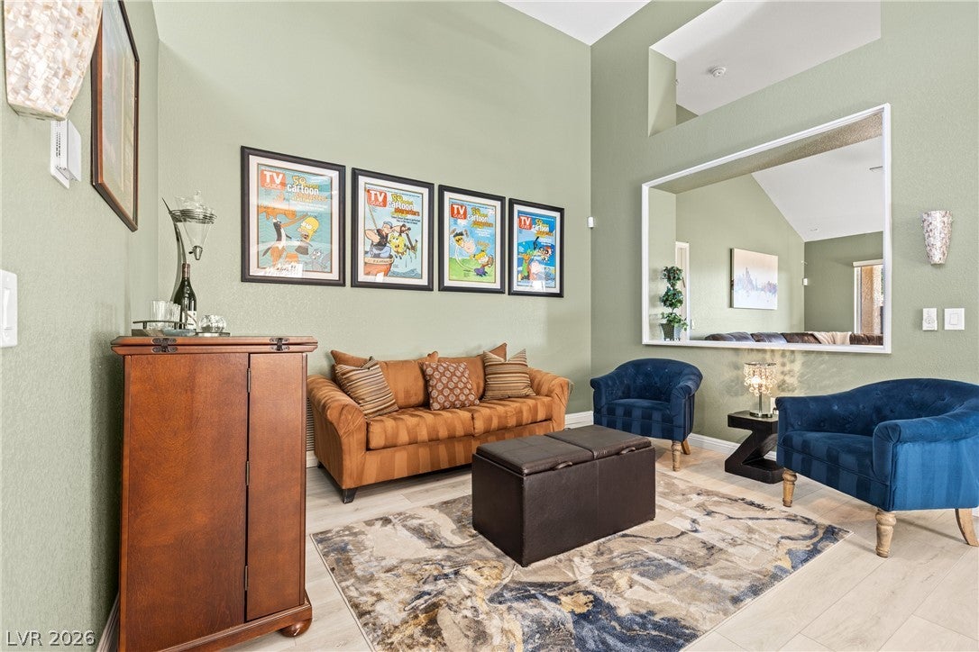 Las Vegas, Nevada, 89134, United States, 2 Bedrooms Bedrooms, ,2 BathroomsBathrooms,Residential,For Sale,2031210