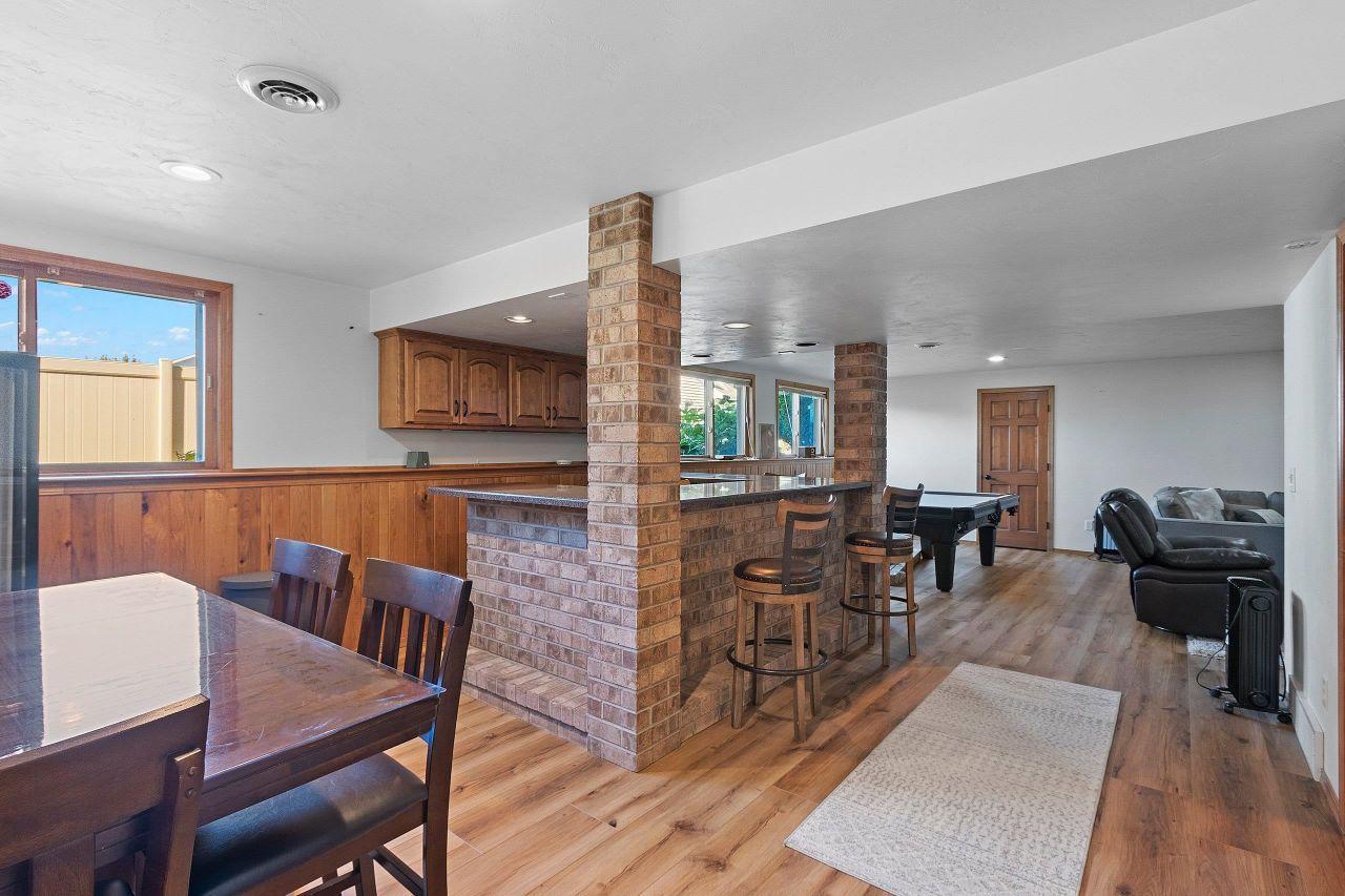 GREEN BAY, Wisconsin, 54302, United States, 3 Bedrooms Bedrooms, ,4 BathroomsBathrooms,Residential,For Sale,1818314