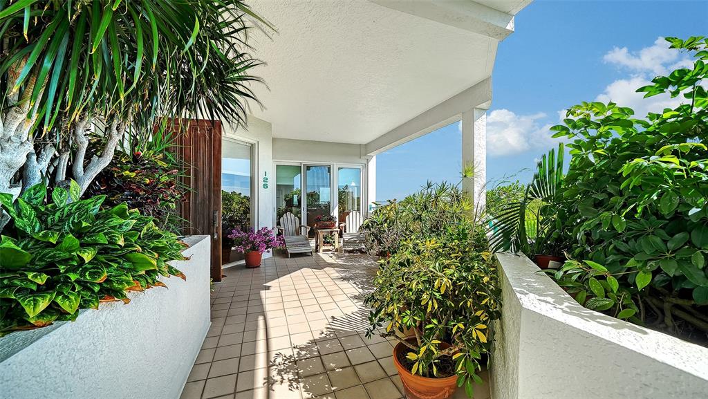 Longboat Key, Florida, 34228, United States, 2 Bedrooms Bedrooms, ,3 BathroomsBathrooms,Residential,For Sale,1989071