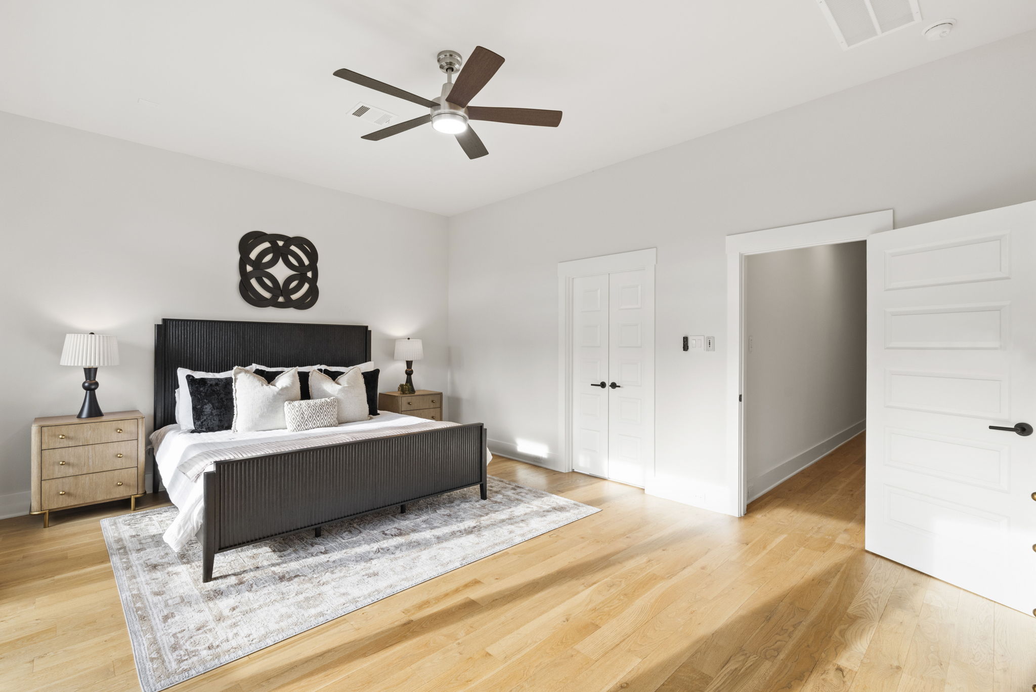 Houston, Texas, 77098, United States, 3 Bedrooms Bedrooms, ,4 BathroomsBathrooms,Residential,For Sale,1975759