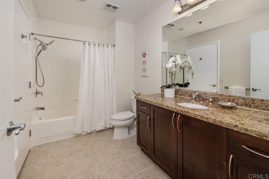 San Diego, California, 92101, United States, 1 Bedroom Bedrooms, ,1 BathroomBathrooms,Residential,For Sale,1898272