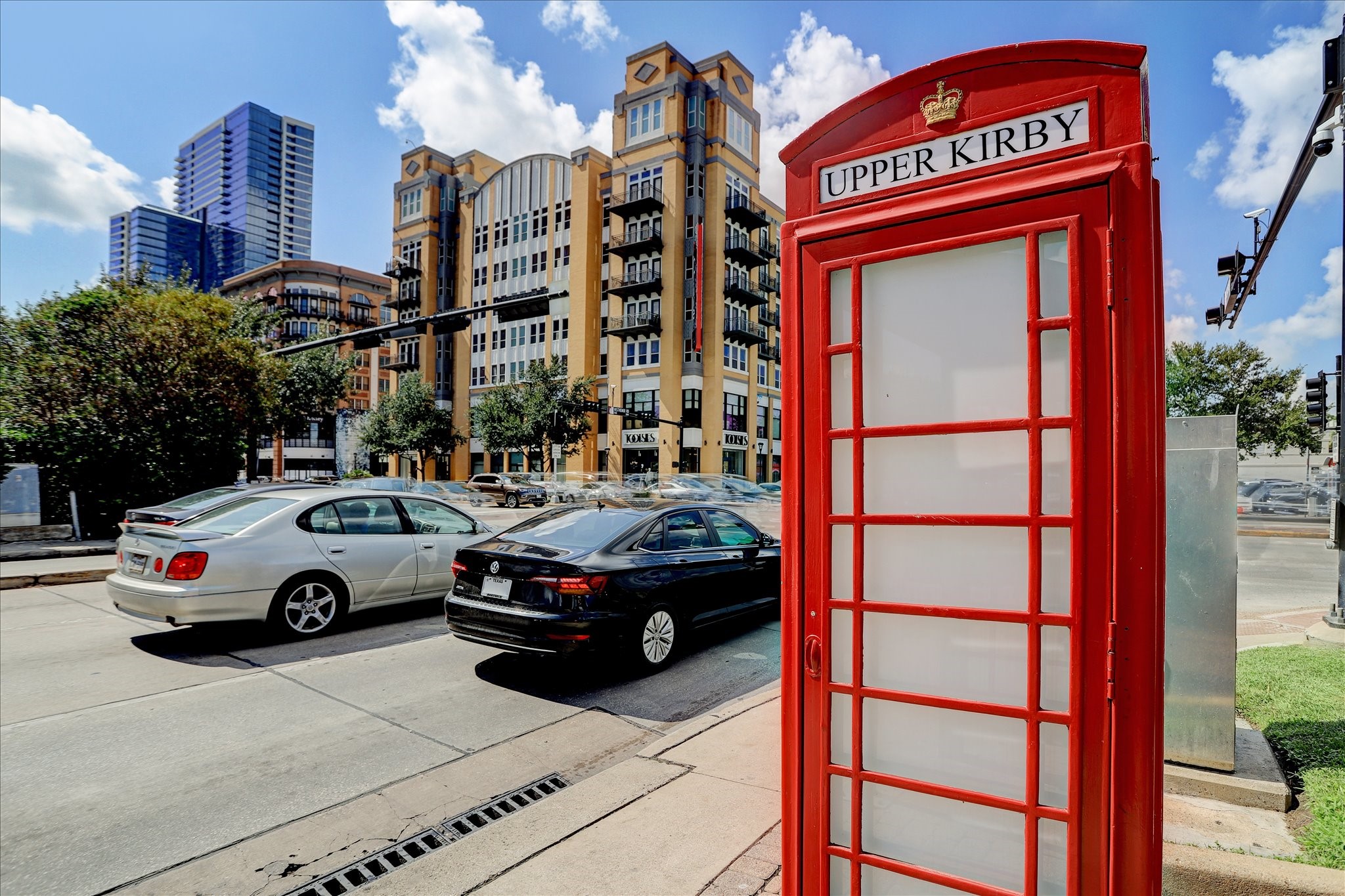  2415 W Main Street - 物件實景
