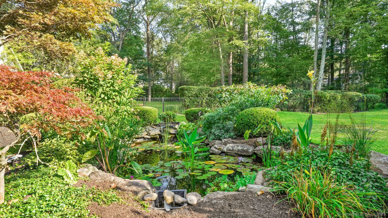 Westport, Connecticut, 06880, United States, 4 Bedrooms Bedrooms, ,4 BathroomsBathrooms,Residential,For Sale,1991642