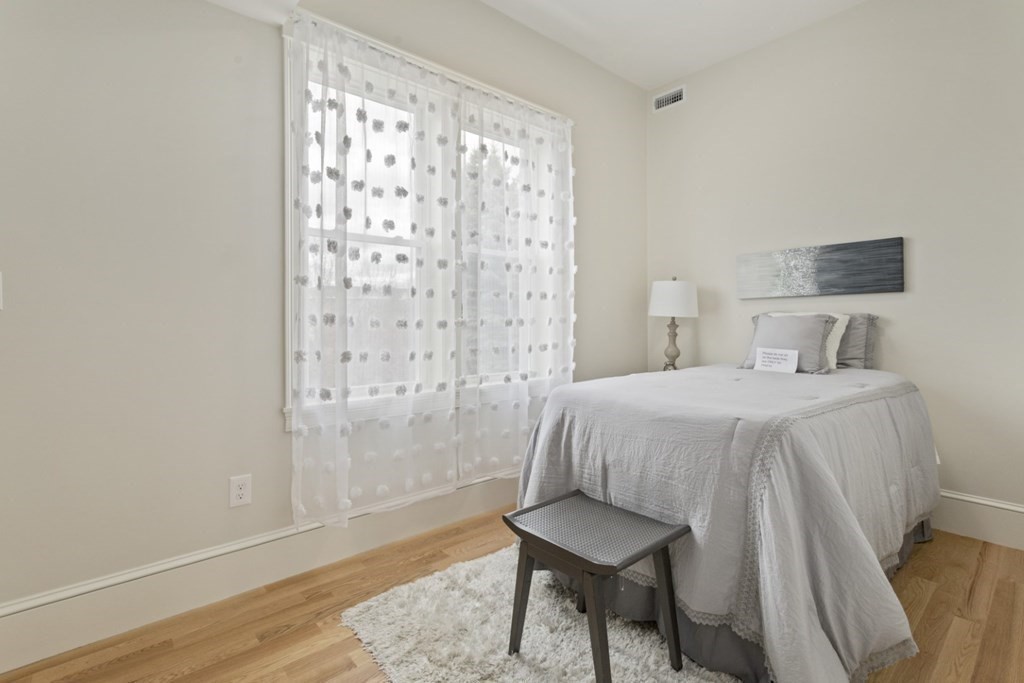 15 Woodbine St, 15, Somerville, Massachusetts, 02143, United States, 3 Bedrooms Bedrooms, ,3 BathroomsBathrooms,Residential,For Sale,15 Woodbine St , 15,1009384