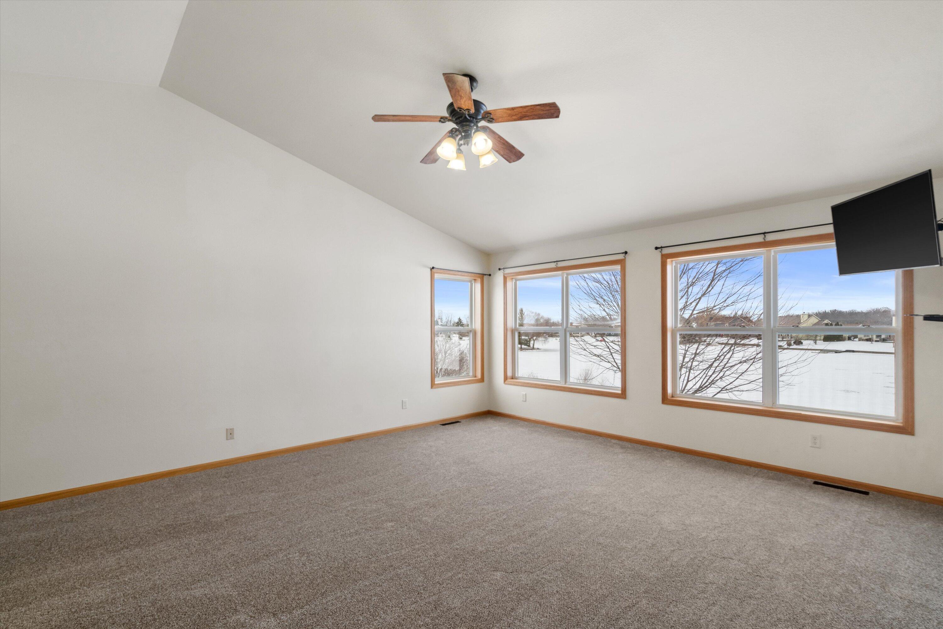 Oak Creek, Wisconsin, 53154, United States, 4 Bedrooms Bedrooms, ,4 BathroomsBathrooms,Residential,For Sale,2007520