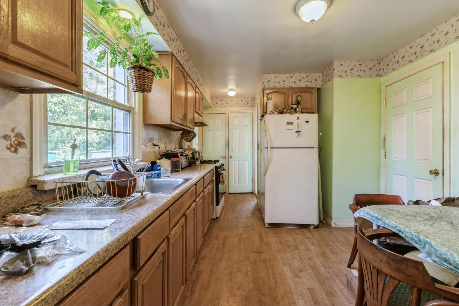 Beechhurst, New York, 11357, United States, 3 Bedrooms Bedrooms, ,2 BathroomsBathrooms,Residential,For Sale,1846806