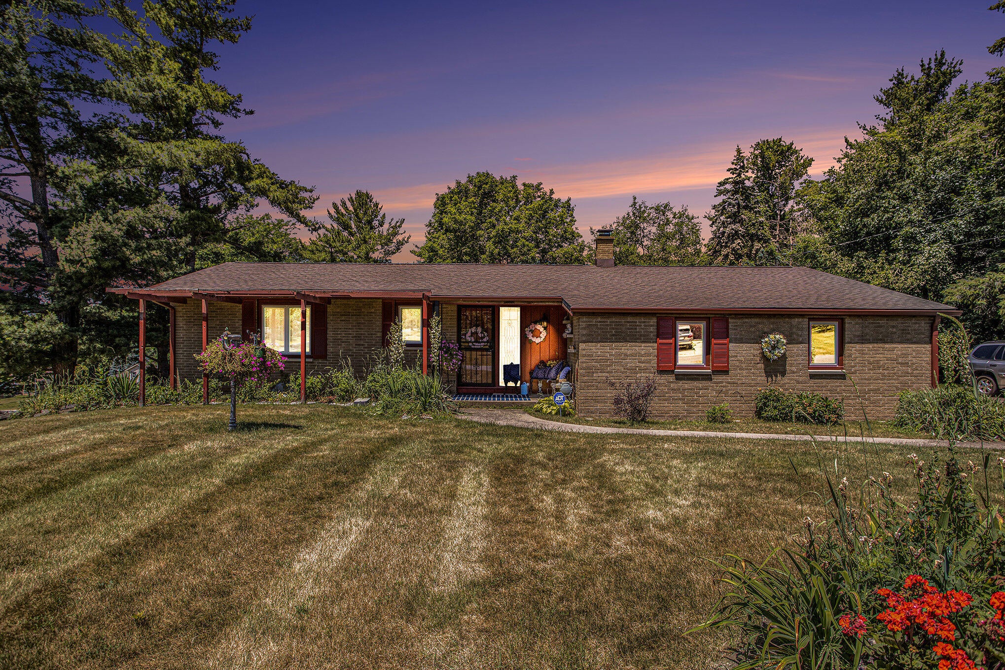 Kalamazoo, Michigan, 49004, United States, 5 Bedrooms Bedrooms, ,4 BathroomsBathrooms,Residential,For Sale,1977893