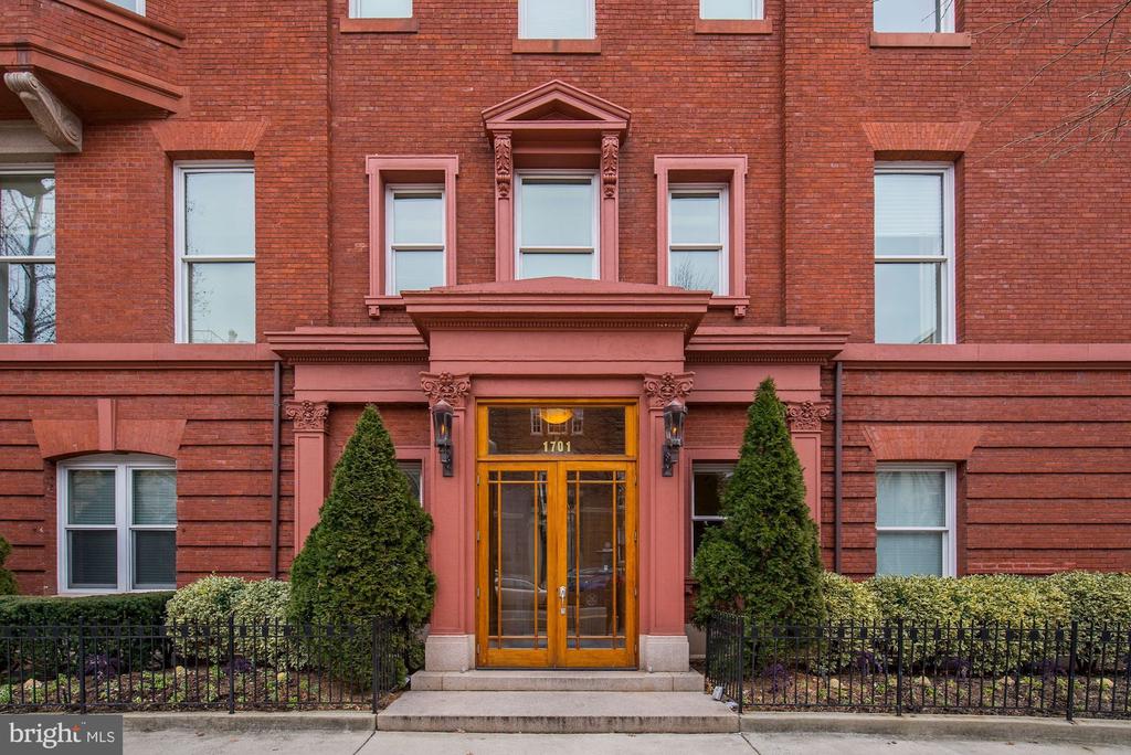 Washington, District of Columbia, 20009, United States, 3 Bedrooms Bedrooms, ,3 BathroomsBathrooms,Residential,For Sale,2027889