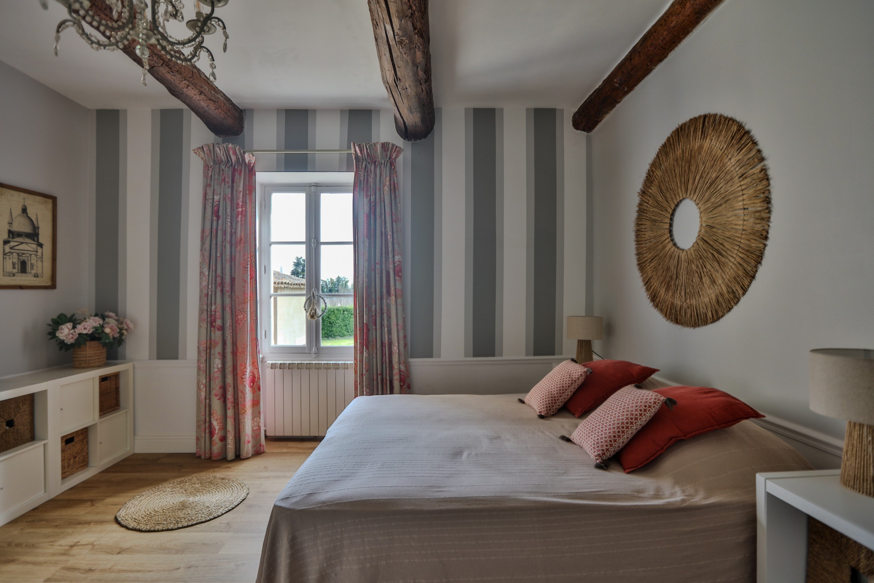  Elegant Provençal farmhouse with swimming pool – A lifestyle between the Alpill… - 物件實景