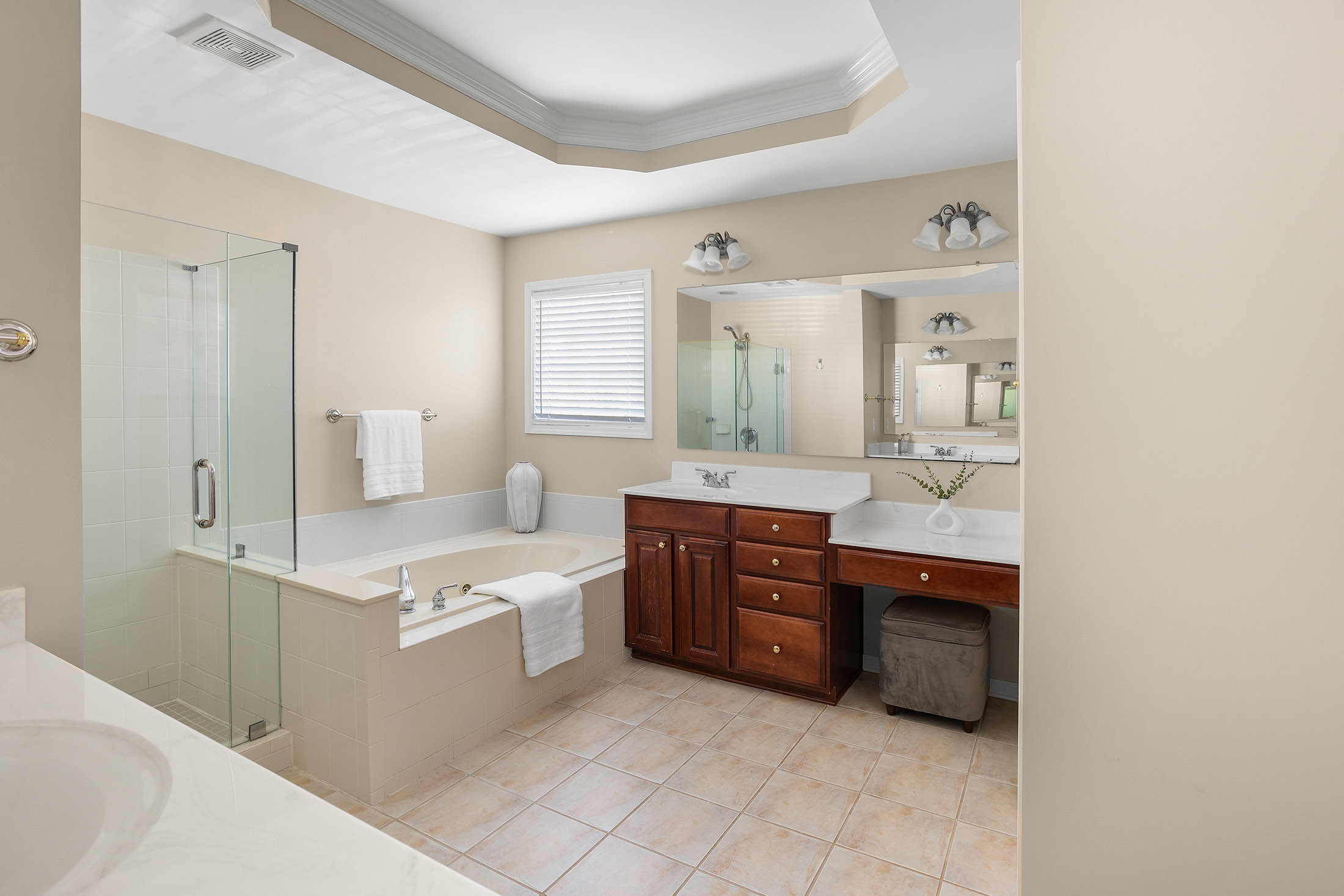  Gorgeous, Move-in Ready Home in Amenity-rich Heron Bay - 物件實景