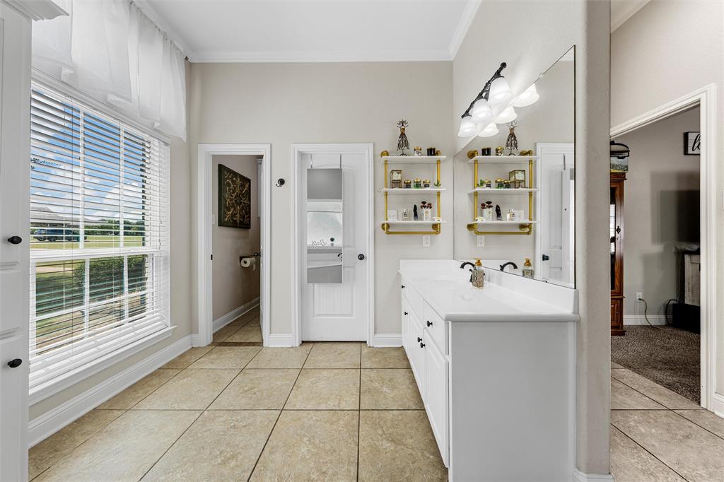 Lorena, Texas, 76655, United States, 4 Bedrooms Bedrooms, ,4 BathroomsBathrooms,Residential,For Sale,1906757