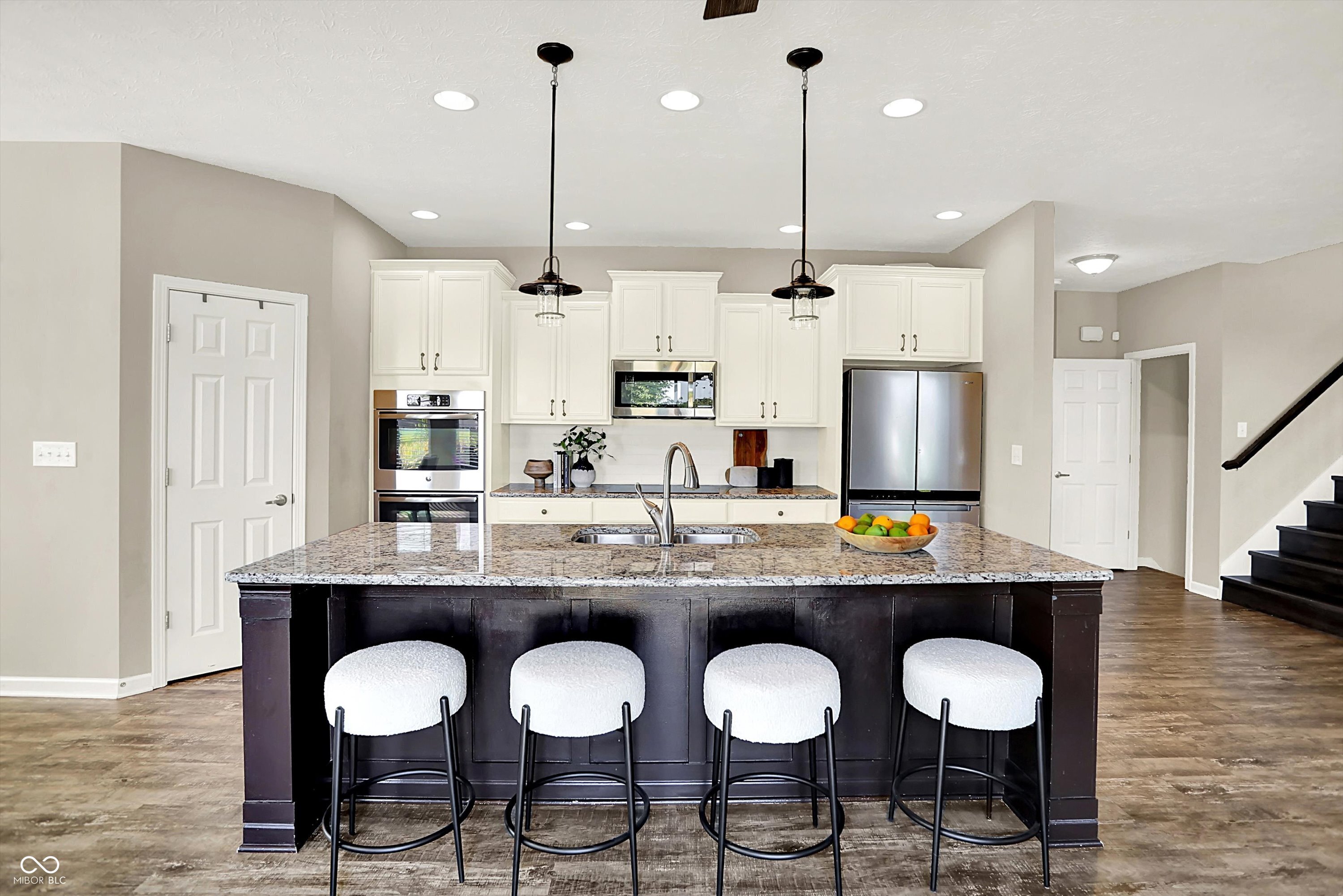 Bargersville, Indiana, 46106, United States, 5 Bedrooms Bedrooms, ,4 BathroomsBathrooms,Residential,For Sale,1975044