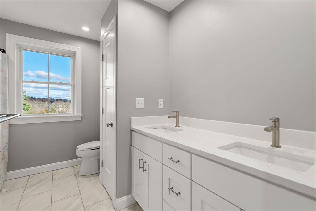 Mendon, Massachusetts, 01756, United States, 3 Bedrooms Bedrooms, ,3 BathroomsBathrooms,Residential,For Sale,1997117