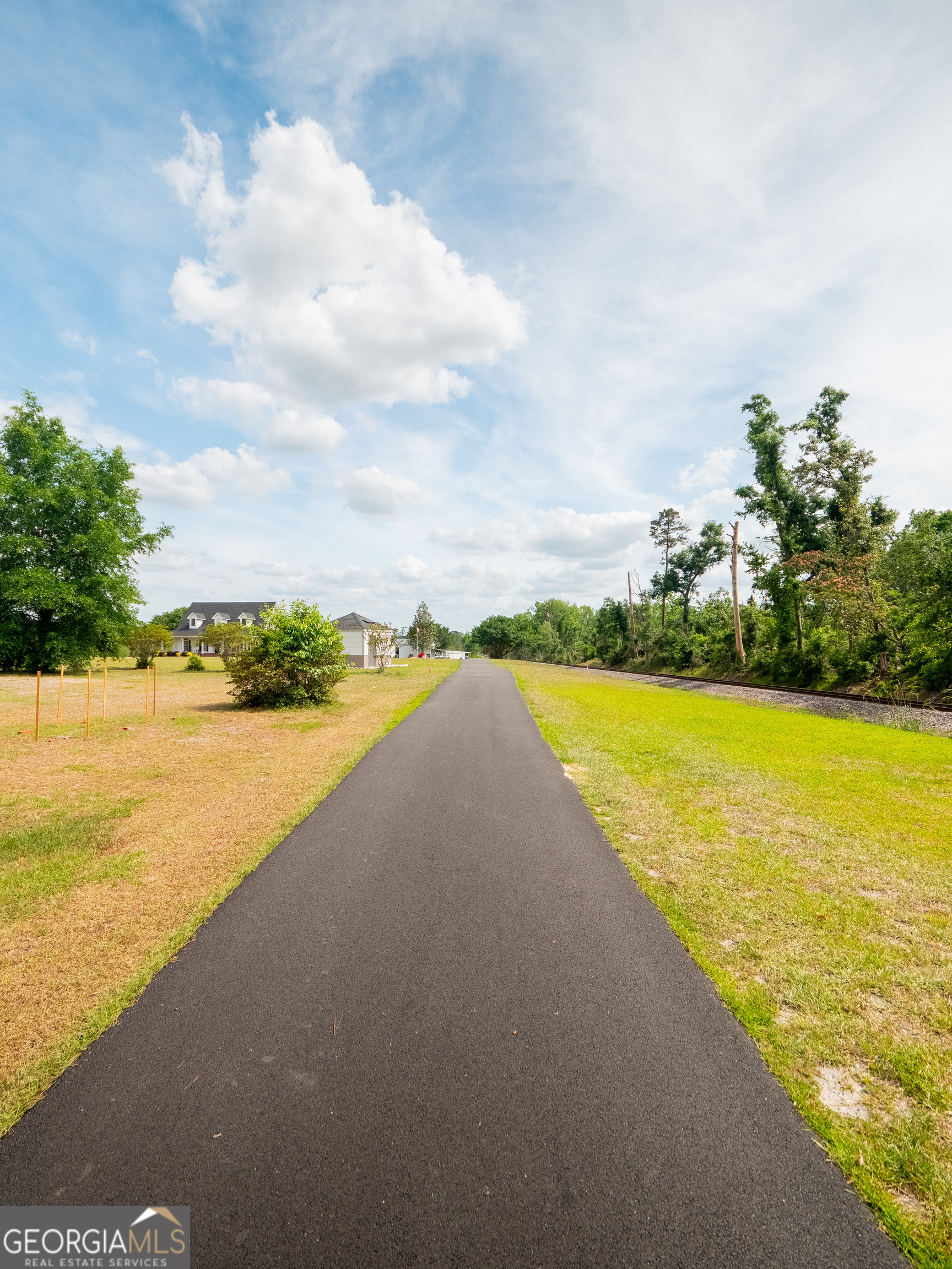 Valdosta, Georgia, 31601, United States, 3 Bedrooms Bedrooms, ,4 BathroomsBathrooms,Residential,For Sale,1836359