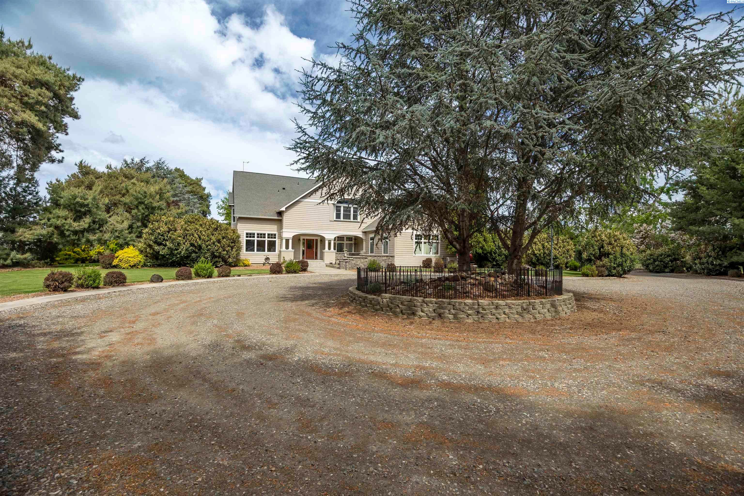 Pasco, Washington, 99301, United States, 3 Bedrooms Bedrooms, ,3 BathroomsBathrooms,Residential,For Sale,1979985