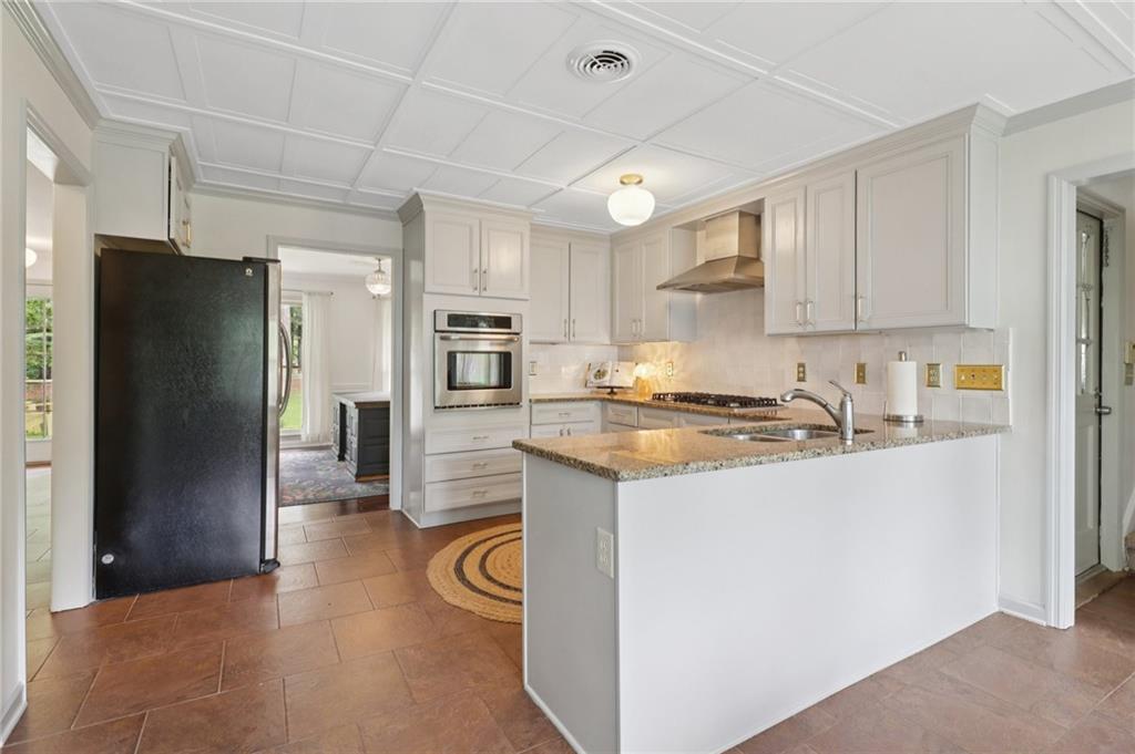 Marietta, Georgia, 30062, United States, 4 Bedrooms Bedrooms, ,3 BathroomsBathrooms,Residential,For Sale,1905534