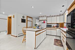 East Greenwich, Rhode Island, 02818, United States, 3 Bedrooms Bedrooms, ,3 BathroomsBathrooms,Residential,For Sale,1920321