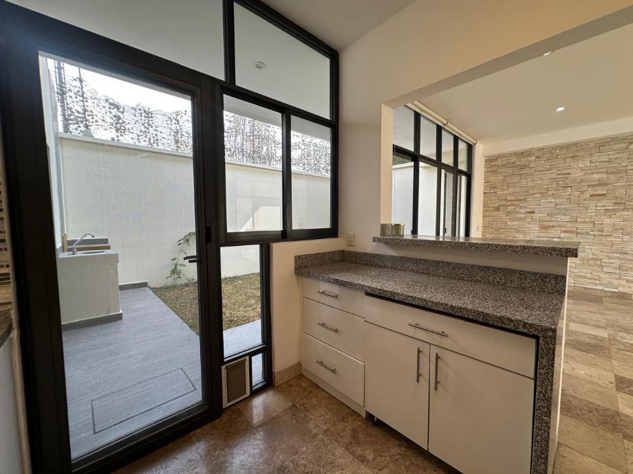 Metepec, Estado de méxico, 52148, Mexico, 3 Bedrooms Bedrooms, ,4 BathroomsBathrooms,Residential,For Sale,1996841