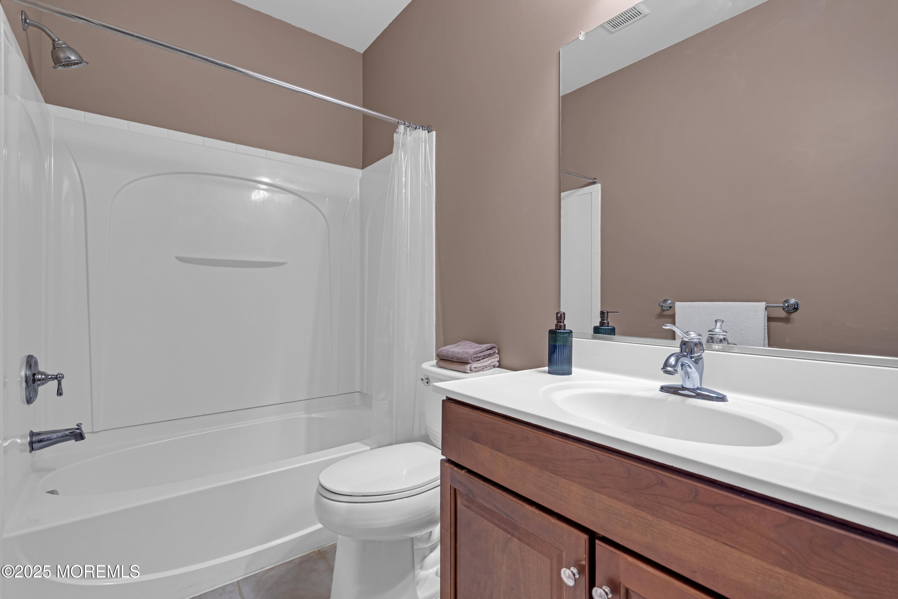 Manchester, New Jersey, 08759, United States, 3 Bedrooms Bedrooms, ,4 BathroomsBathrooms,Residential,For Sale,1908939