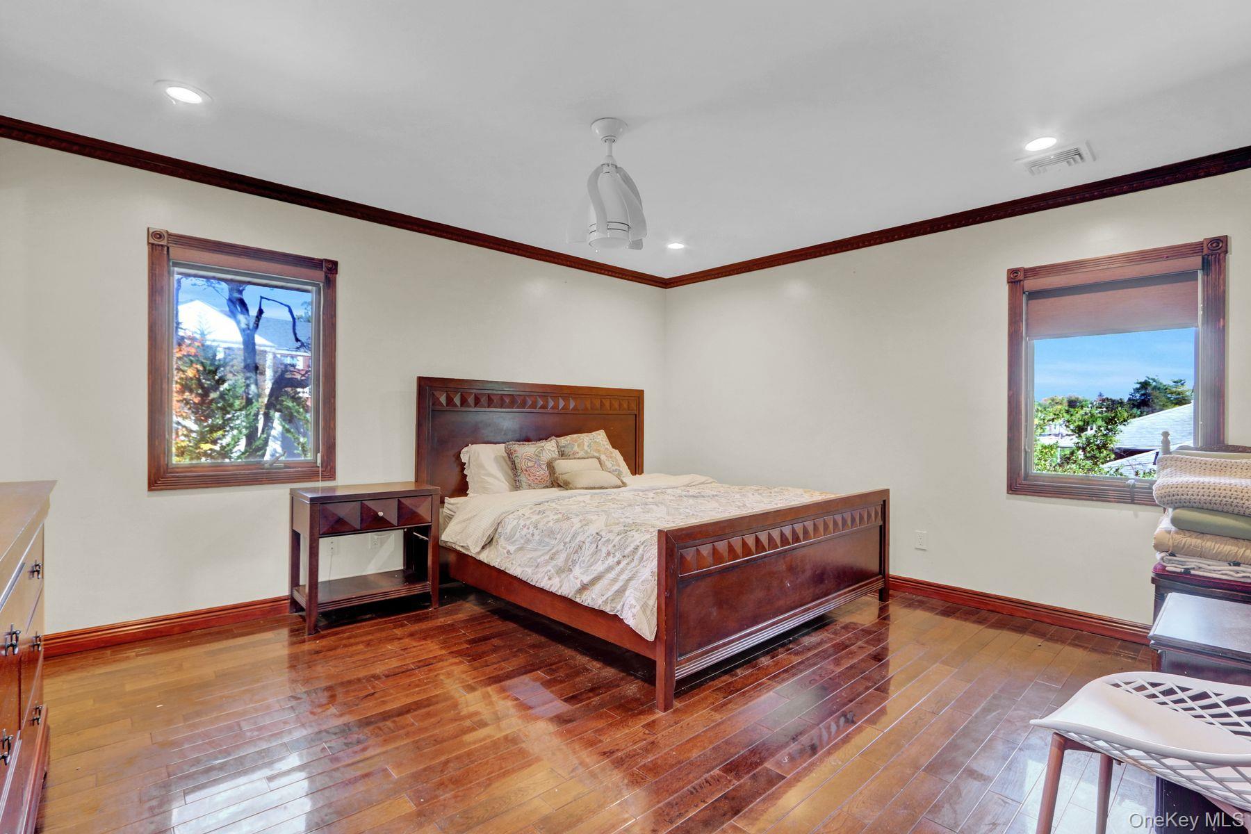  300 Ellen Place, Jericho, NY, 11753 - 物件實景