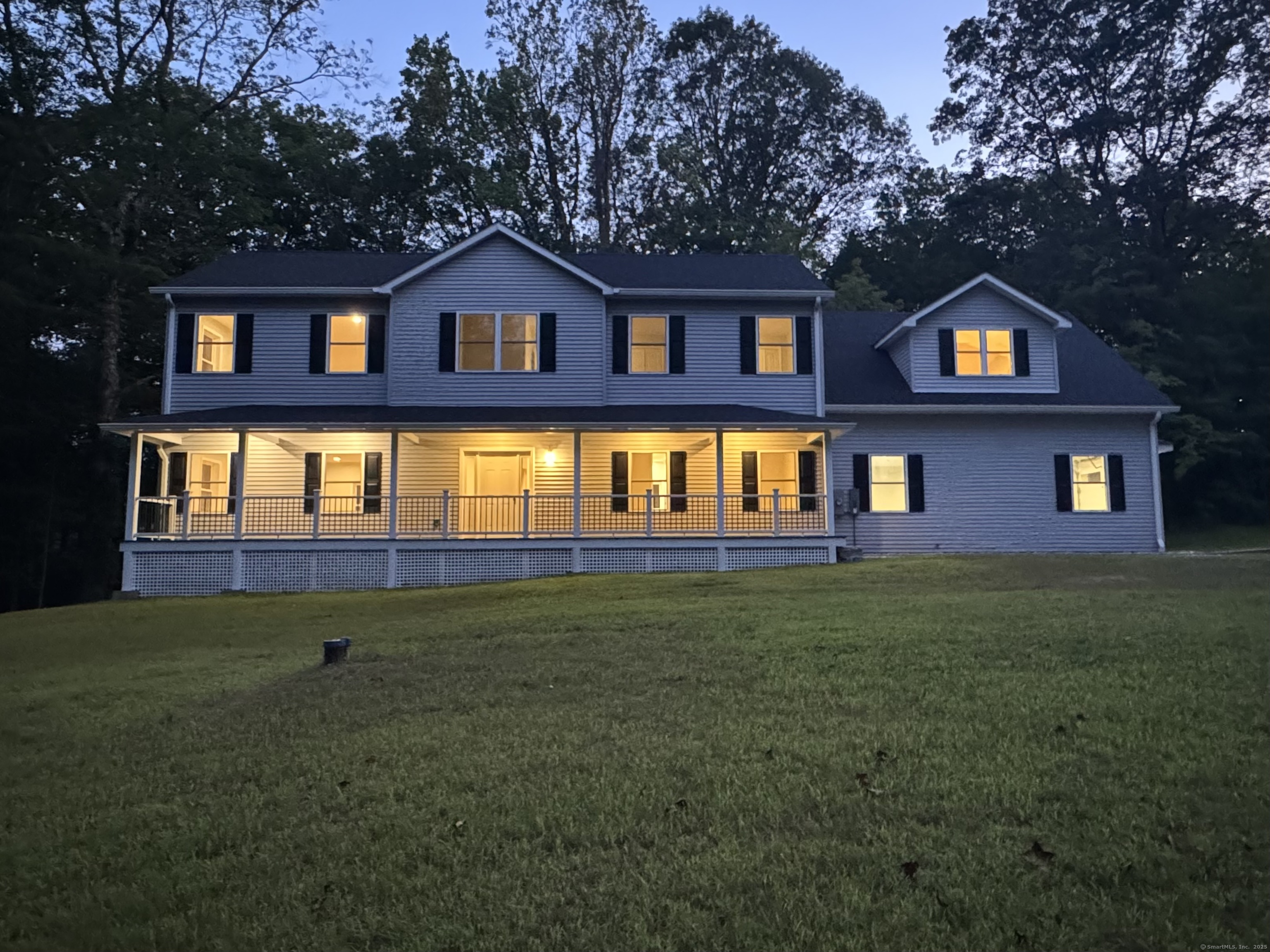 Newtown, Connecticut, 06482, United States, 4 Bedrooms Bedrooms, ,4 BathroomsBathrooms,Residential,For Sale,1917666