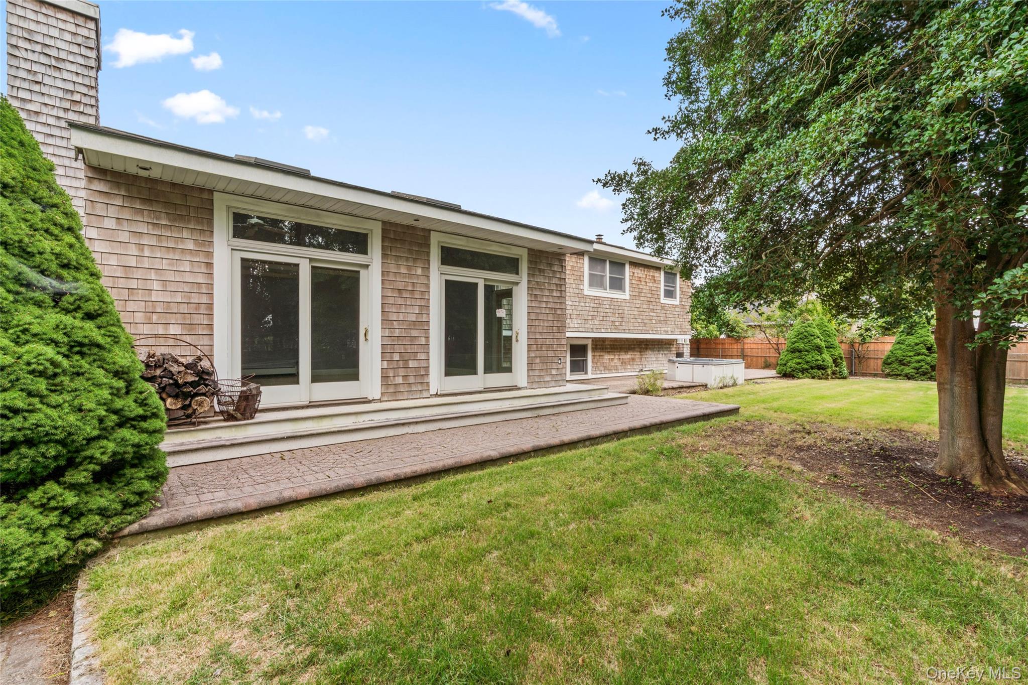 East Patchogue, New York, 11772, United States, 3 Bedrooms Bedrooms, ,2 BathroomsBathrooms,Residential,For Sale,1902442