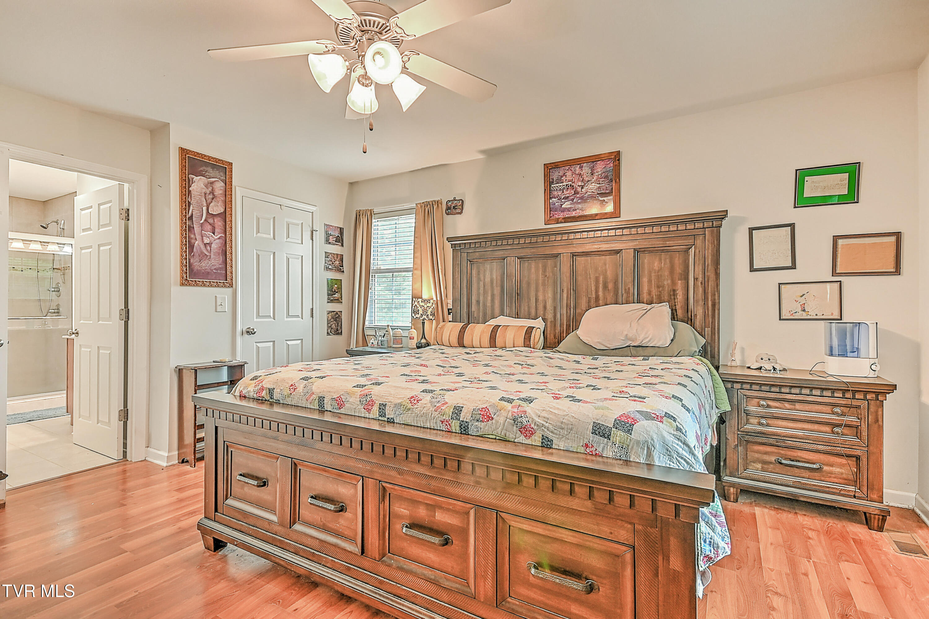 Chuckey, Tennessee, 37641, United States, 3 Bedrooms Bedrooms, ,2 BathroomsBathrooms,Residential,For Sale,1872161