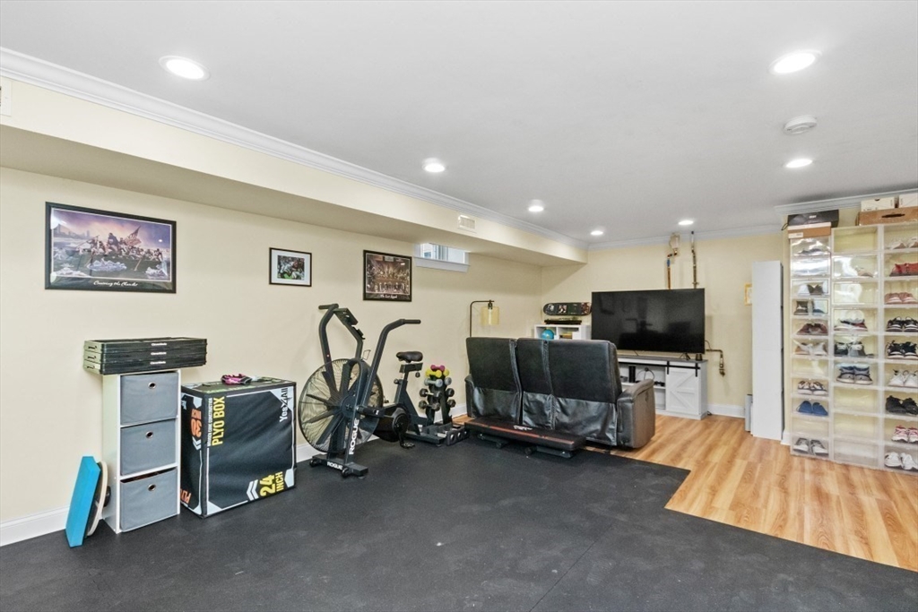 Boston, Massachusetts, 02136, United States, 3 Bedrooms Bedrooms, ,3 BathroomsBathrooms,Residential,For Sale,1947073