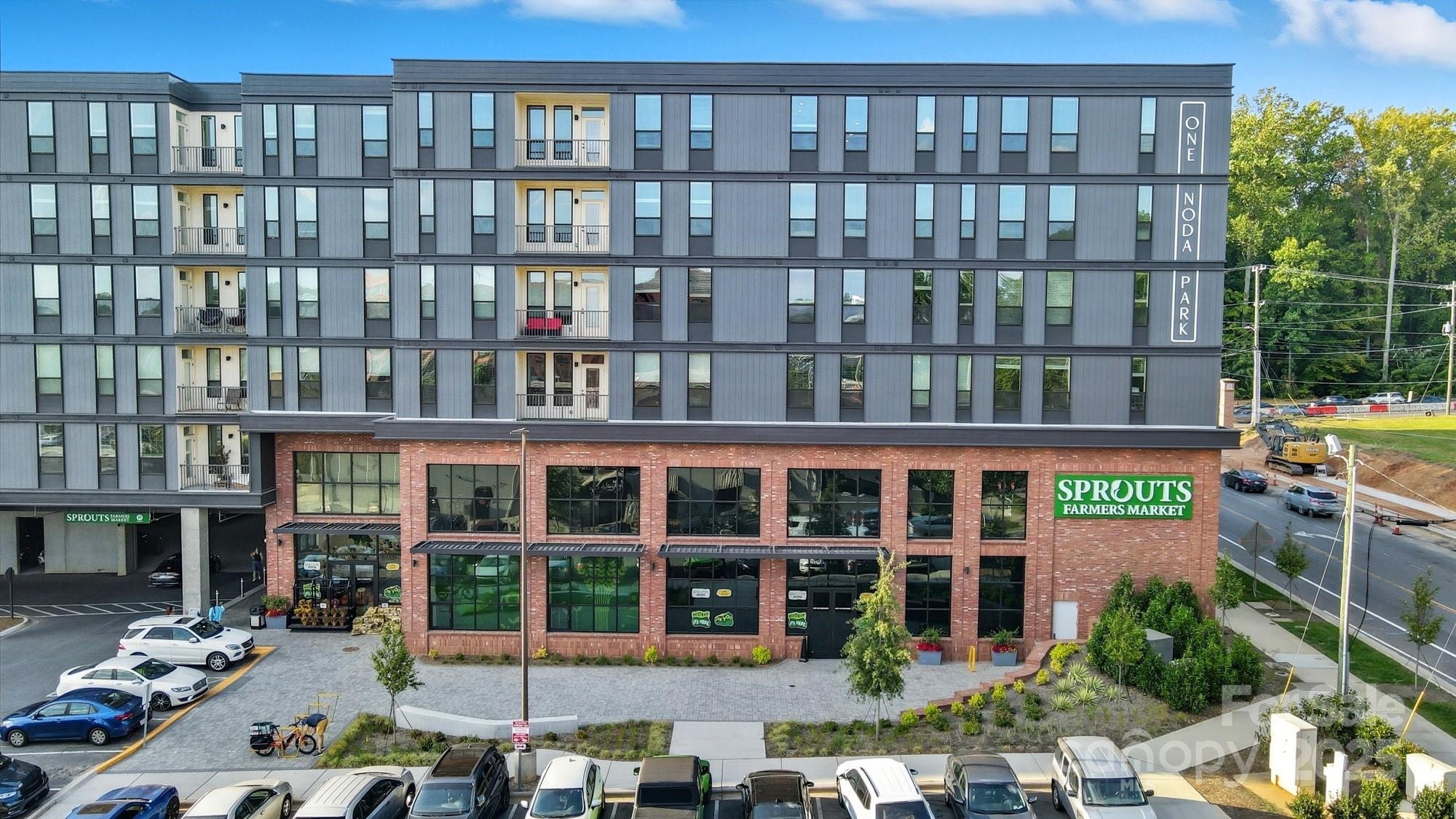 Charlotte, North Carolina, 28205, United States, 2 Bedrooms Bedrooms, ,3 BathroomsBathrooms,Residential,For Sale,1956240