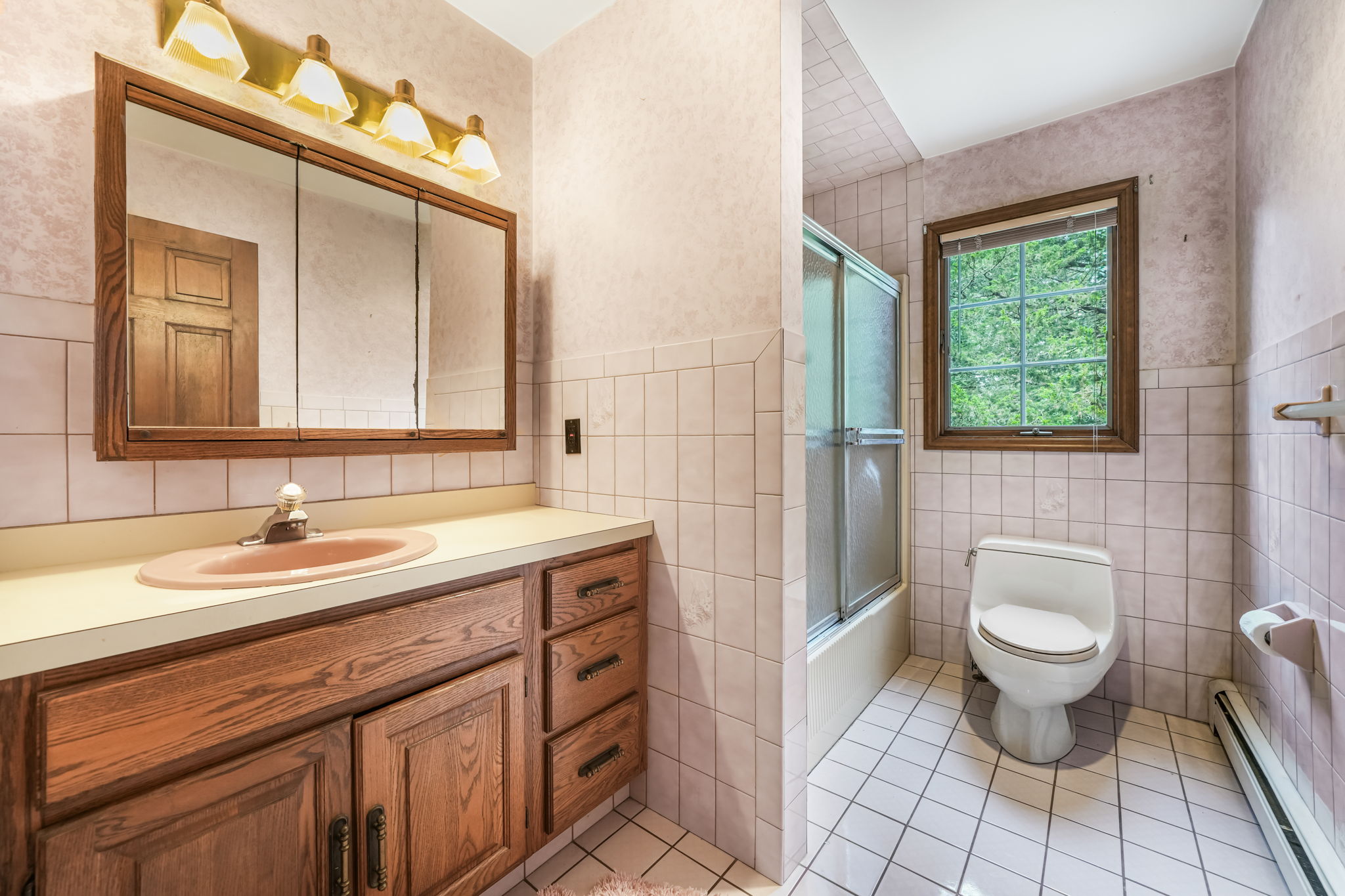 Montville, New Jersey, 07045, United States, 4 Bedrooms Bedrooms, ,4 BathroomsBathrooms,Residential,For Sale,1905700