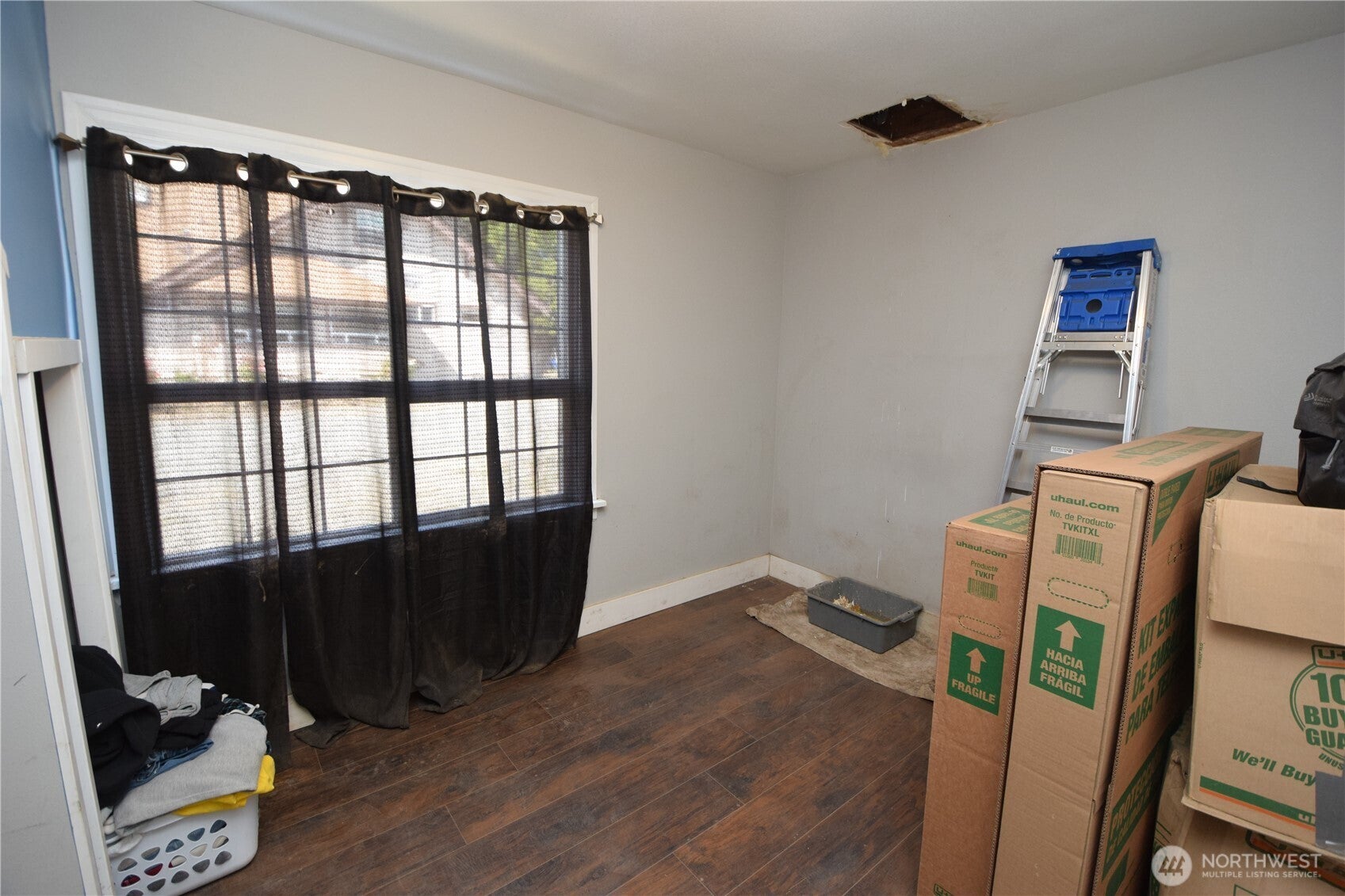 Tacoma, Washington, 98445, United States, 4 Bedrooms Bedrooms, ,1 BathroomBathrooms,Residential,For Sale,1898437