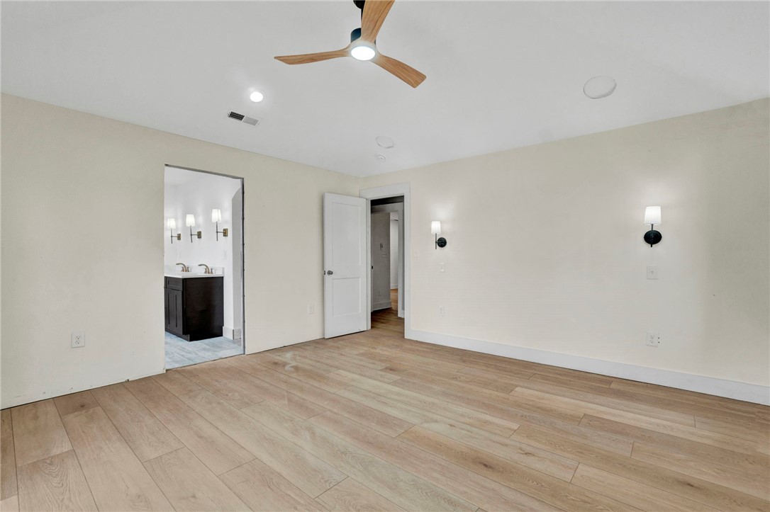 Seneca, South Carolina, 29672, United States, 6 Bedrooms Bedrooms, ,5 BathroomsBathrooms,Residential,For Sale,2002208