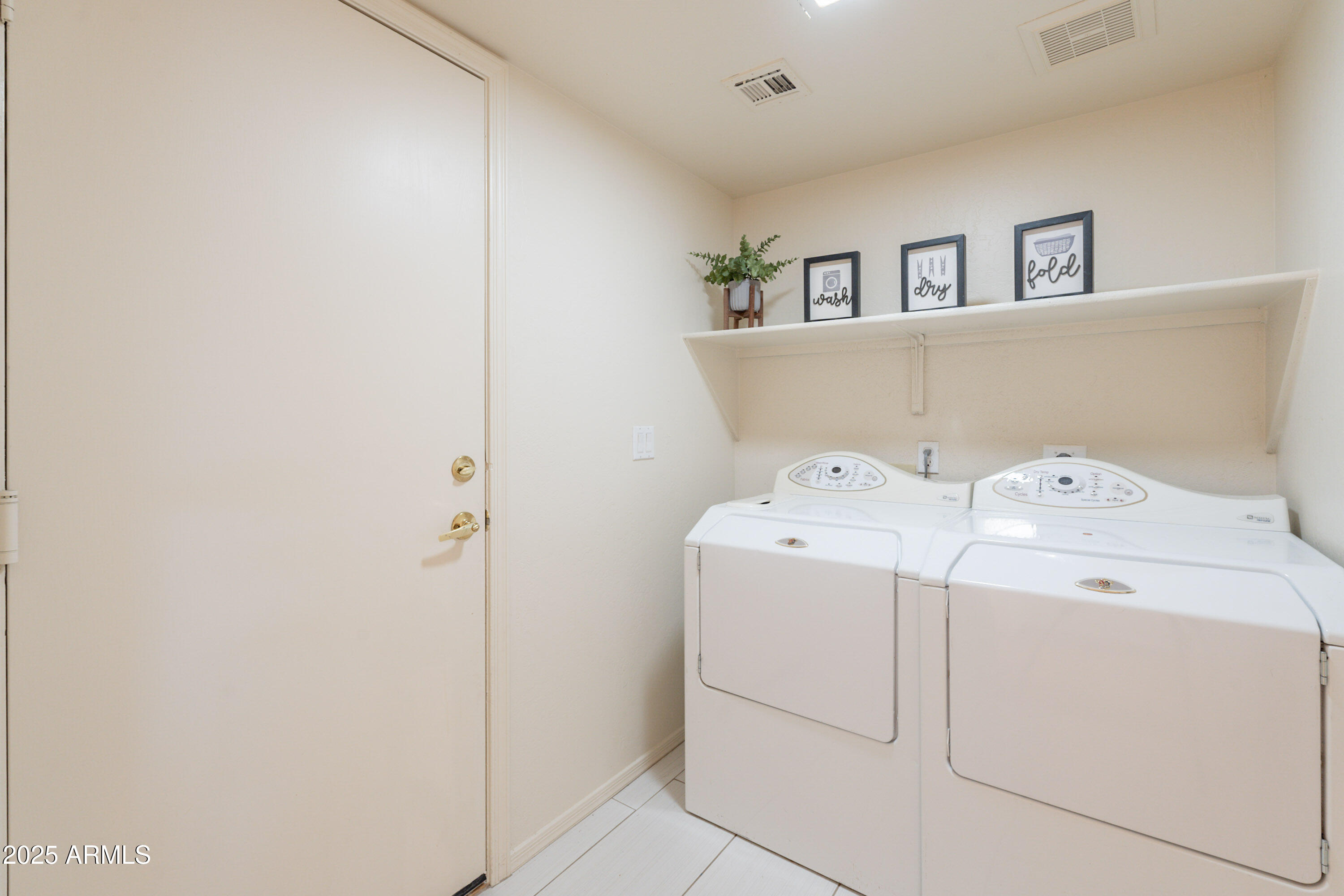 Cave Creek, Arizona, 85331, United States, 3 Bedrooms Bedrooms, ,Residential,For Sale,1955648