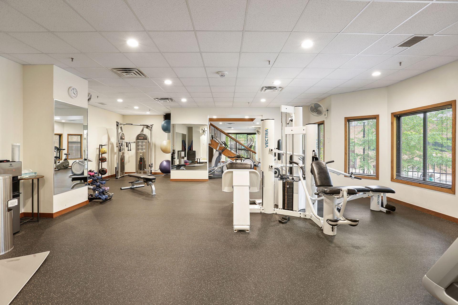 Minneapolis, Minnesota, 55403, United States, 2 Bedrooms Bedrooms, ,1 BathroomBathrooms,Residential,For Sale,1829145