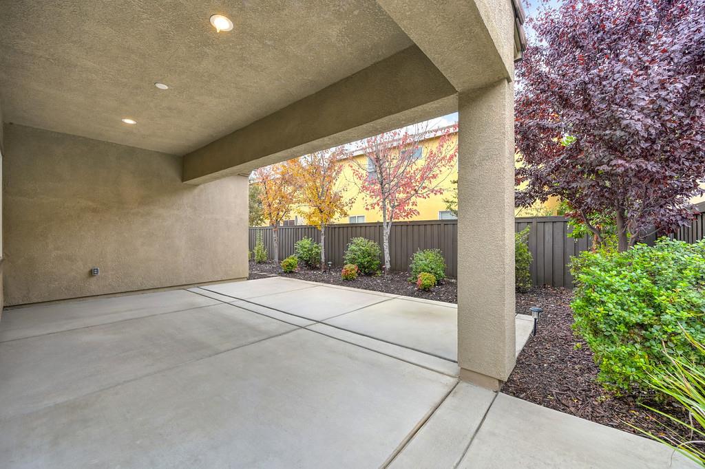 Sacramento, California, 95834, United States, 2 Bedrooms Bedrooms, ,2 BathroomsBathrooms,Residential,For Sale,1999739