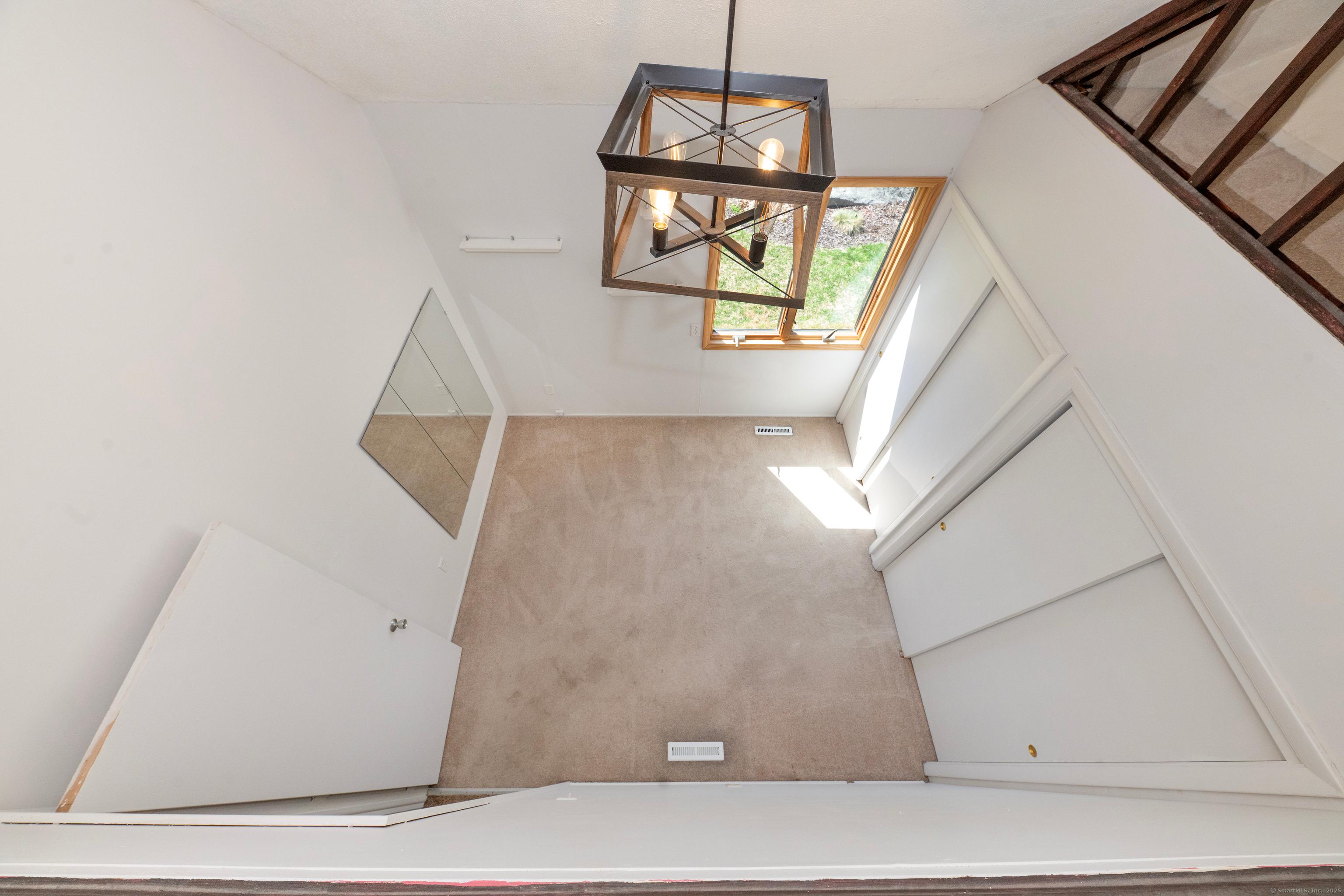 Guilford, Connecticut, 06437, United States, 3 Bedrooms Bedrooms, ,2 BathroomsBathrooms,Residential,For Sale,1935786