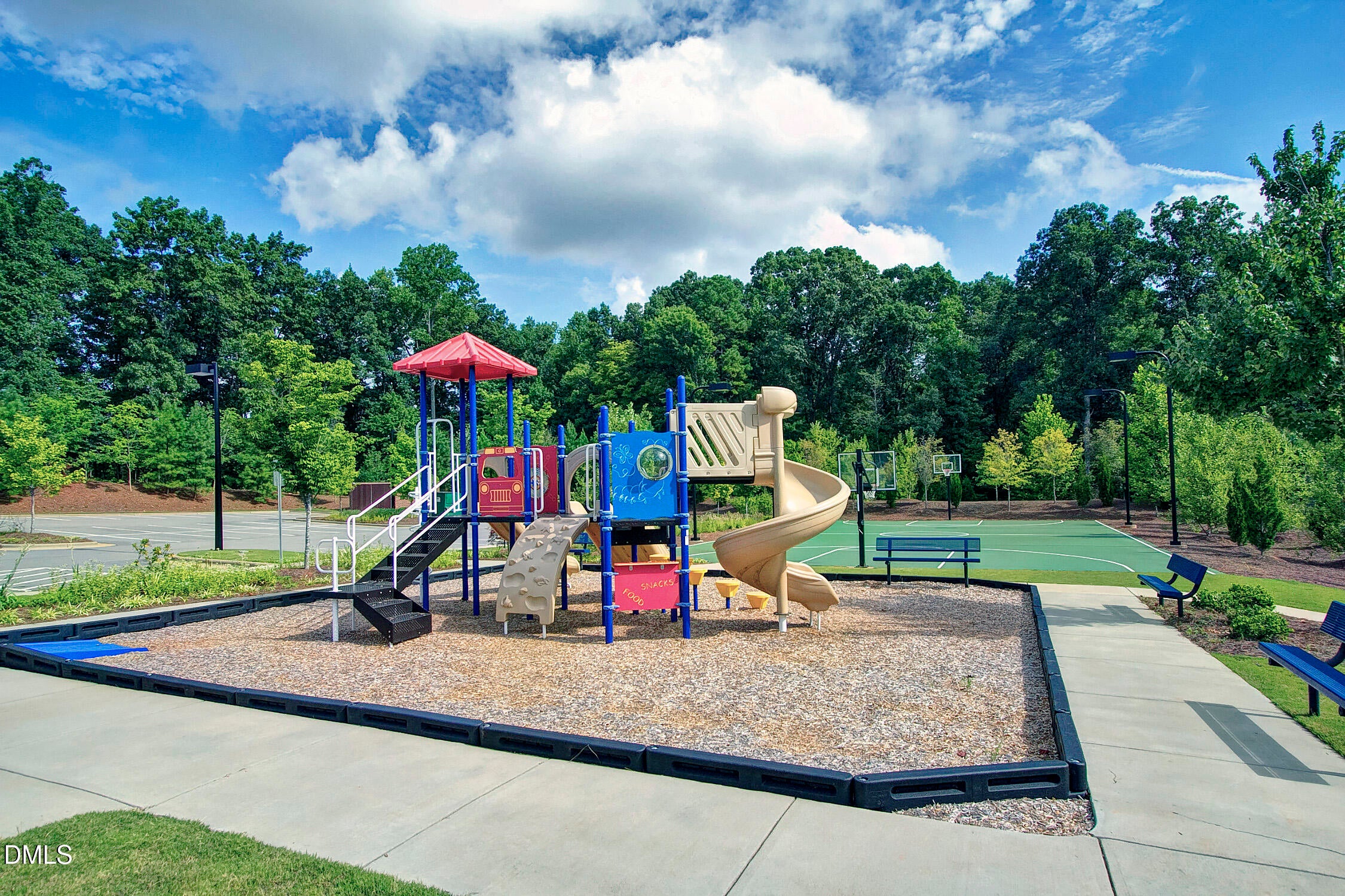 Apex, North Carolina, 27539, United States, 5 Bedrooms Bedrooms, ,5 BathroomsBathrooms,Residential,For Sale,2003181