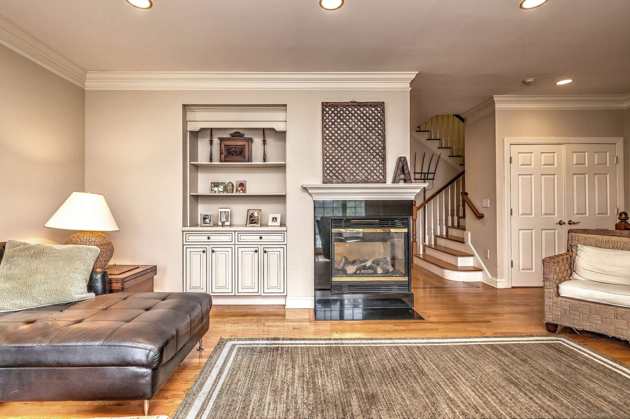 Shelton, Connecticut, 06484, United States, 2 Bedrooms Bedrooms, ,3 BathroomsBathrooms,Residential,For Sale,1933368