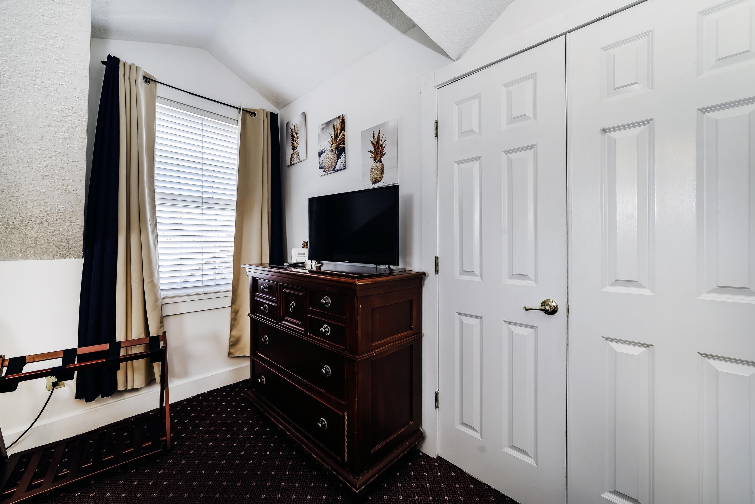 St Augustine, Florida, 32084, United States, 17 Bedrooms Bedrooms, ,17 BathroomsBathrooms,Residential,For Sale,1995704