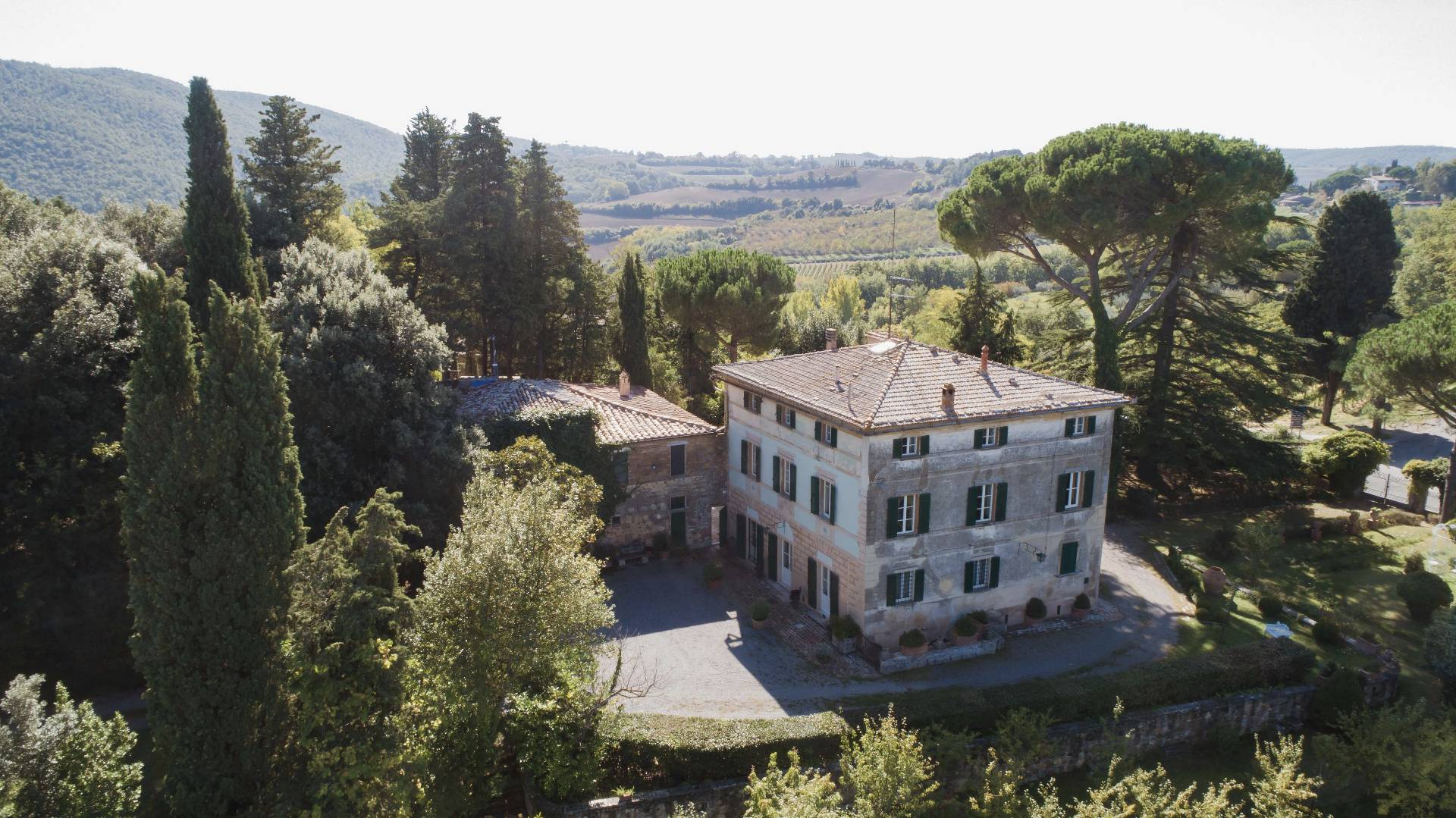 Via di Villa Bianca, Montepulciano, Siena, 53045, IT, 10 Bedrooms Bedrooms, ,10 BathroomsBathrooms,Residential,For Sale,Via di Villa Bianca,1311375