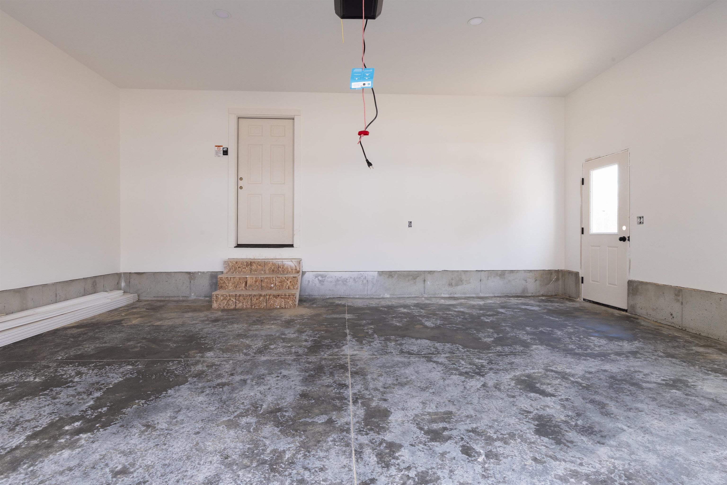 Lebanon, Maine, 04027, United States, 3 Bedrooms Bedrooms, ,3 BathroomsBathrooms,Residential,For Sale,1920819