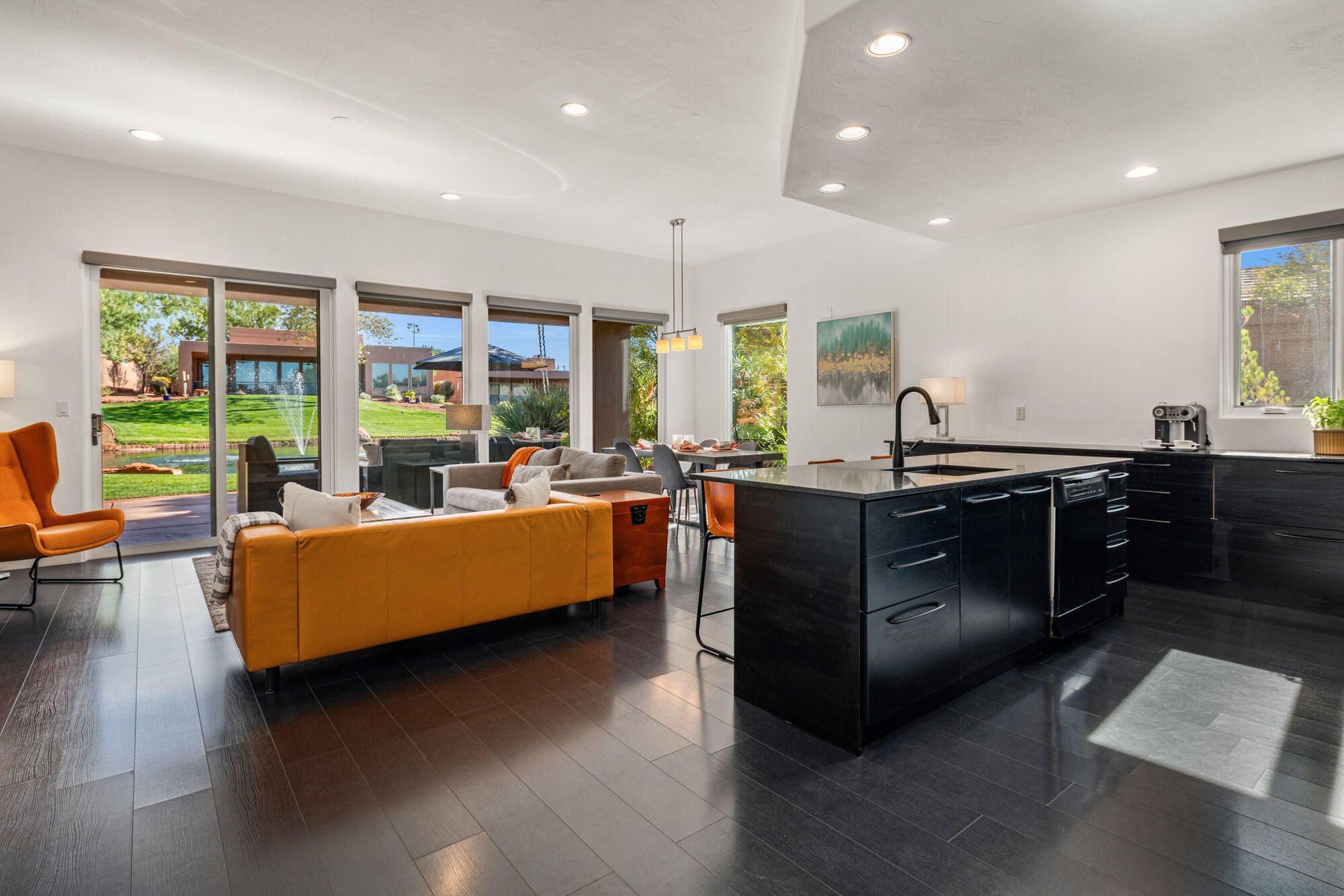 St George, Utah, 84770, United States, 2 Bedrooms Bedrooms, ,Residential,For Sale,1991910