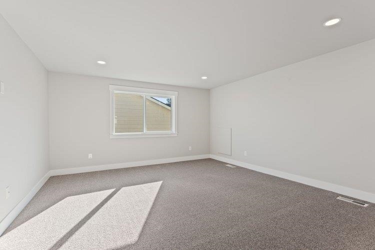 Colbert, Washington, 99005, United States, 4 Bedrooms Bedrooms, ,3 BathroomsBathrooms,Residential,For Sale,1890312