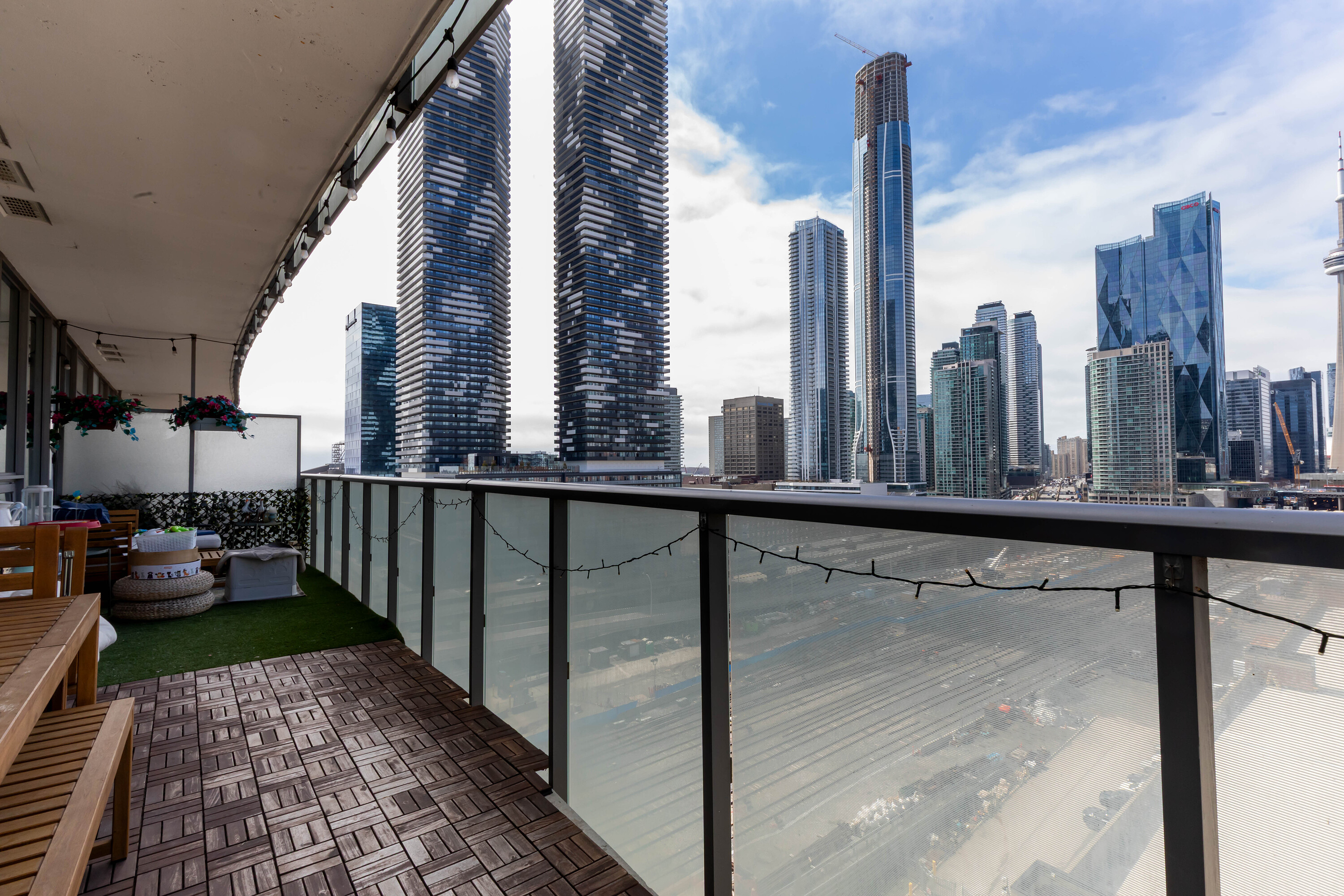  Modern Condo Living - 物件實景